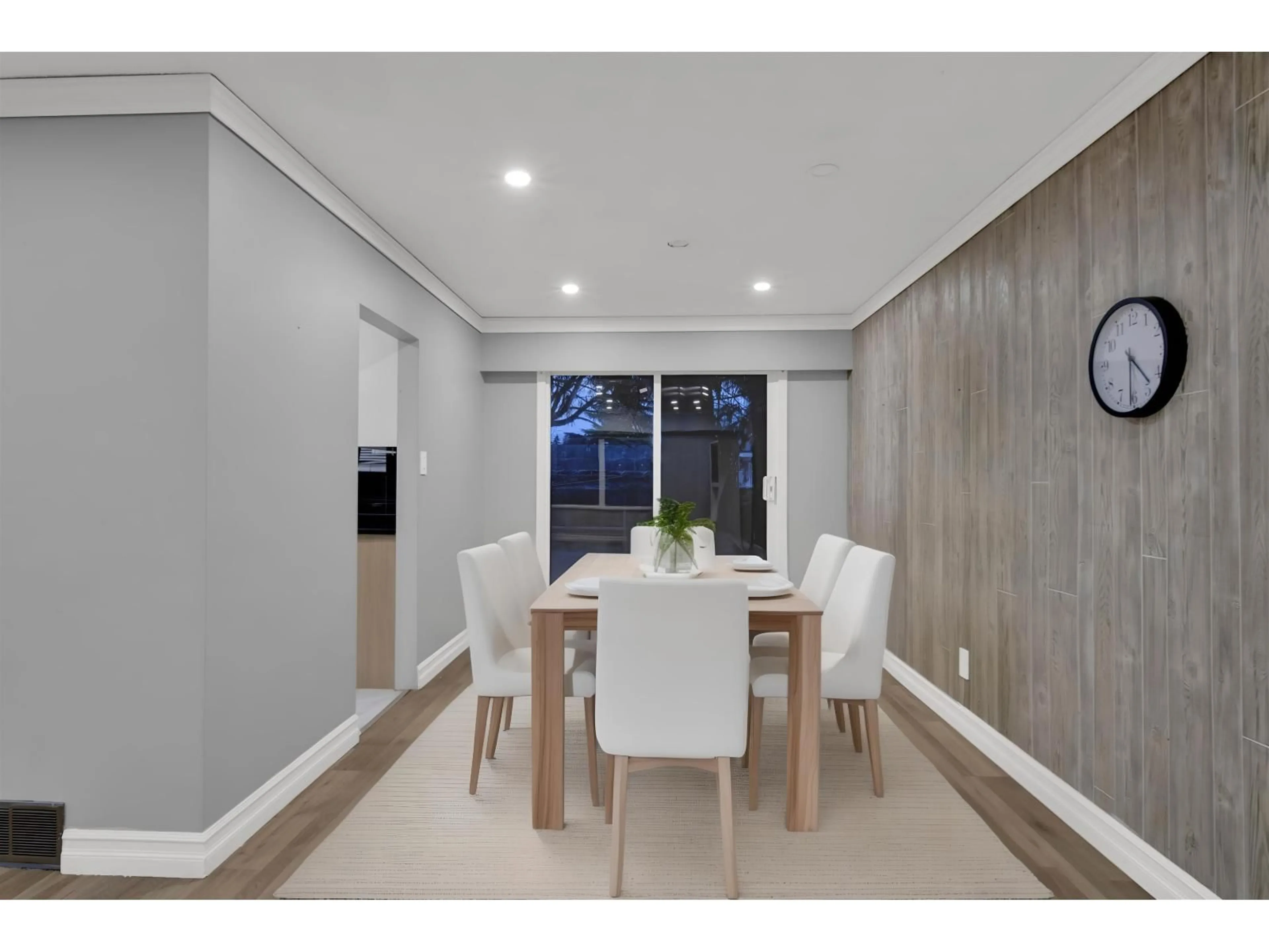 Dining room, wood/laminate floor for 7085 140A, Surrey British Columbia V3W5L4