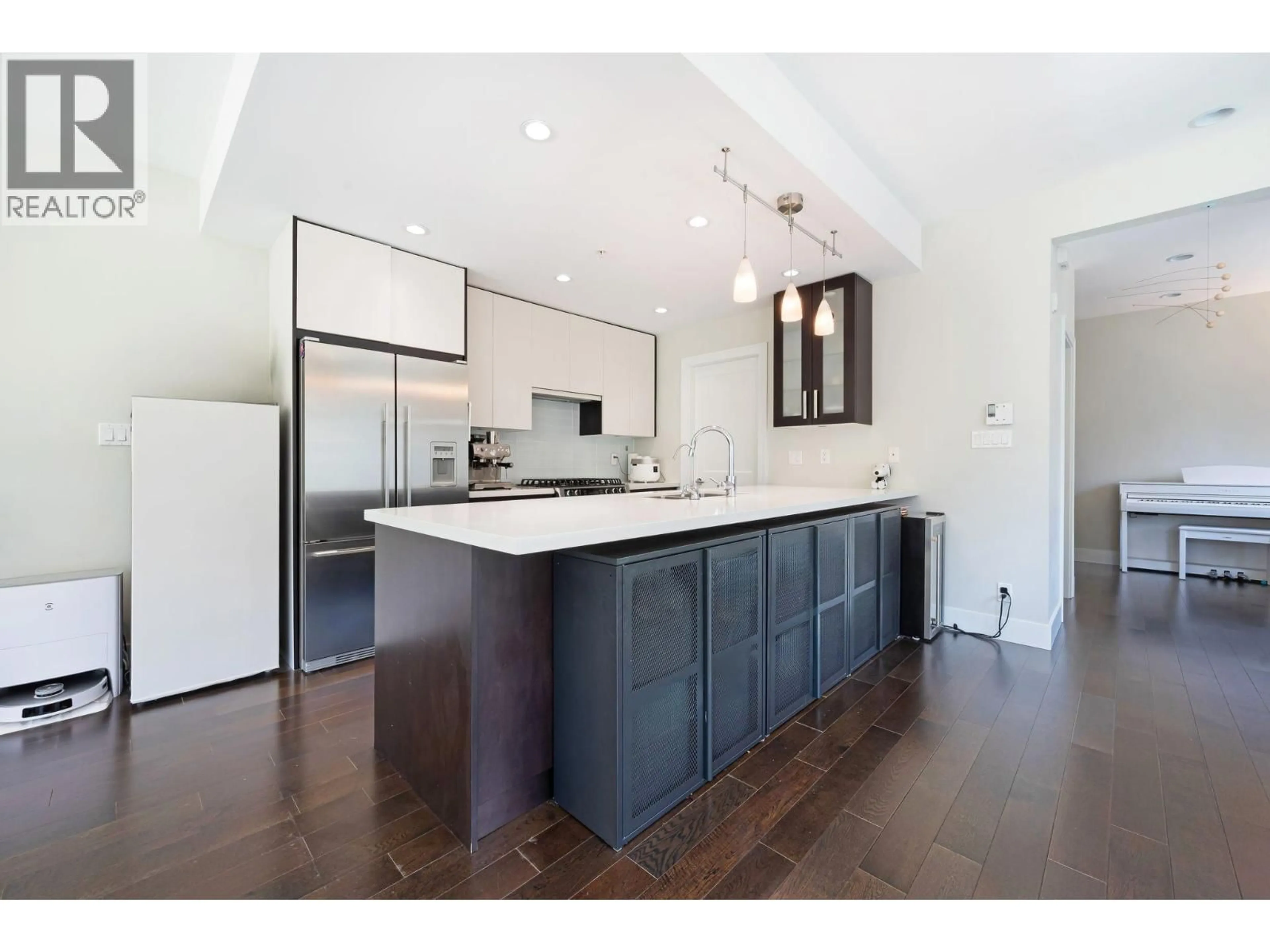 Open concept kitchen, unknown for 1483 TILNEY MEWS, Vancouver British Columbia V6P0B1