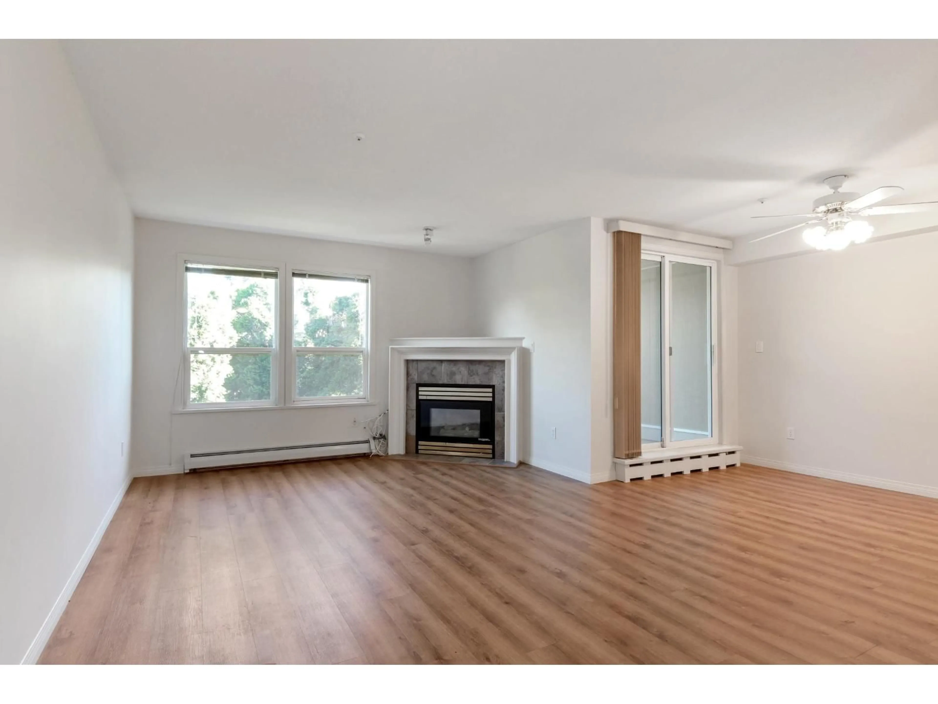 A pic of a room for 205 - 5909 177B, Surrey British Columbia V3S4J7