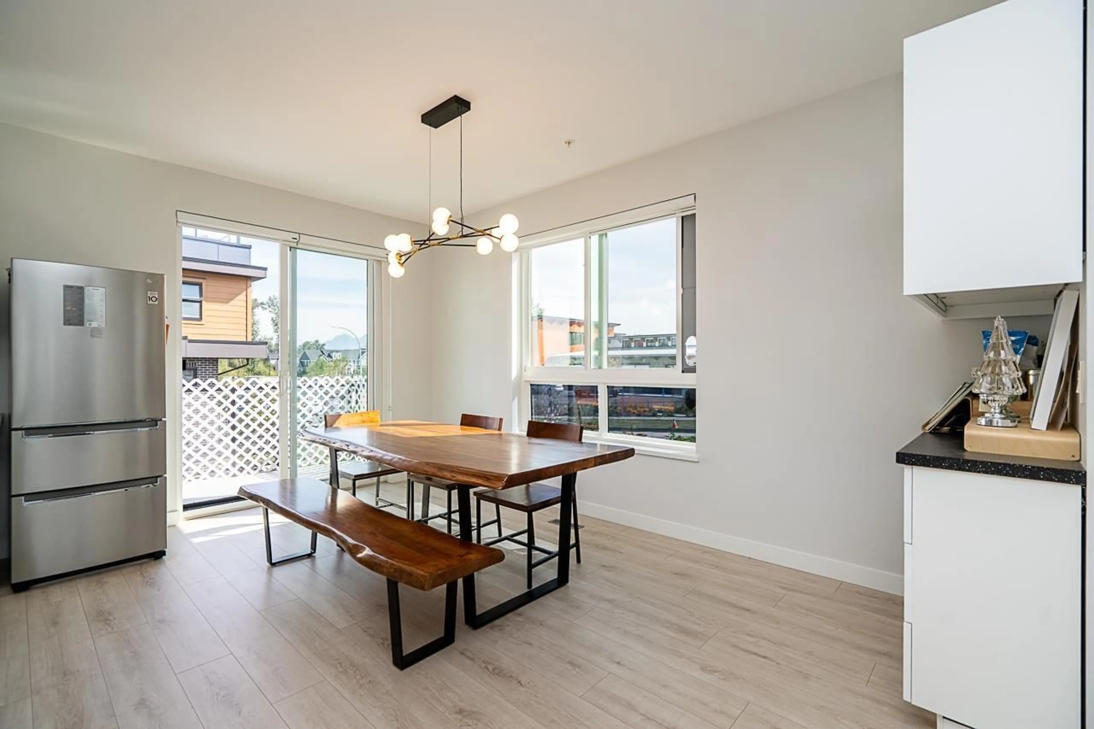 Dining room, wood/laminate floor for 17 - 20057 82, Langley British Columbia V2Y2A8