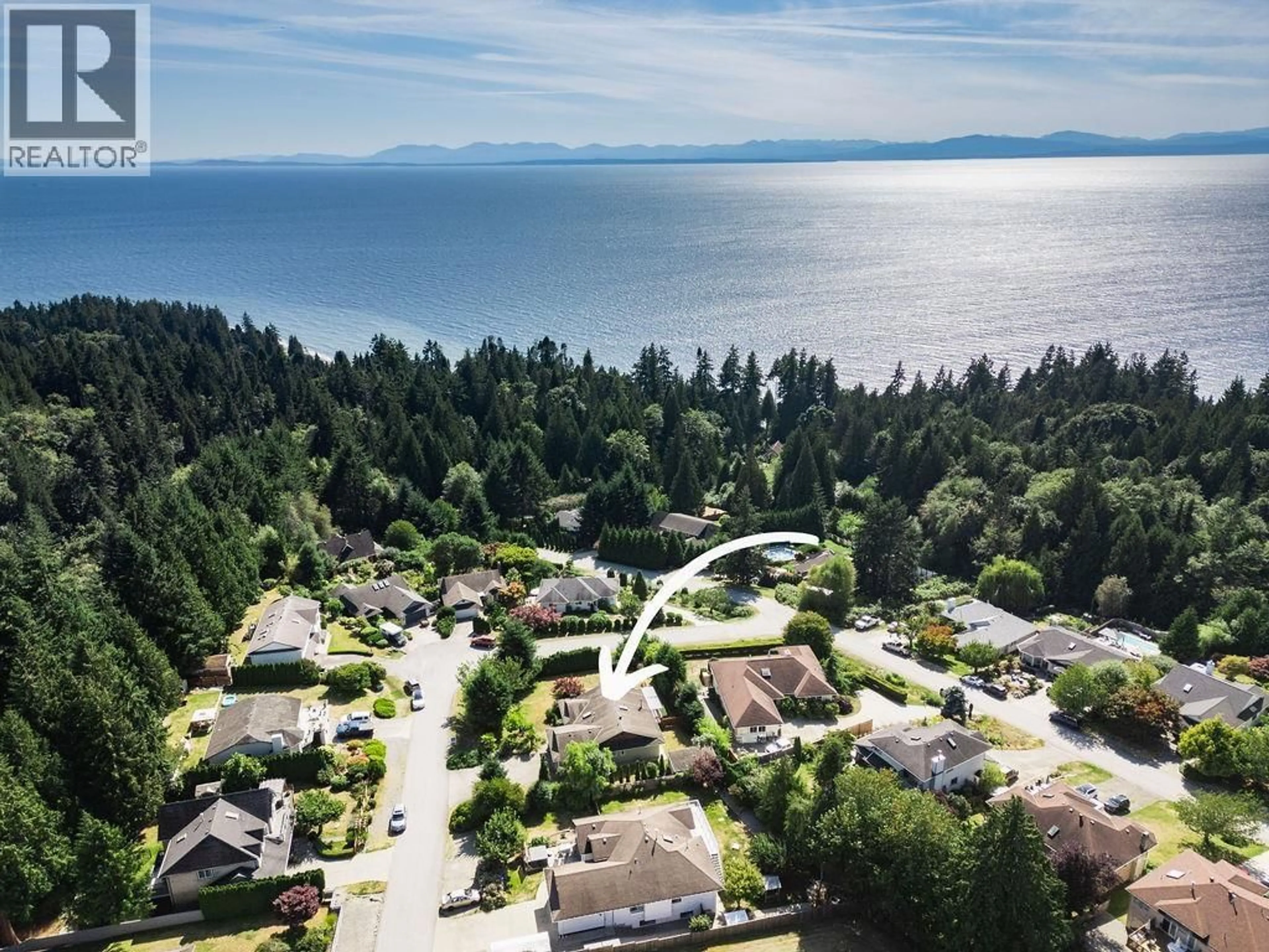 A pic from outside/outdoor area/front of a property/back of a property/a pic from drone, water/lake/river/ocean view for 1497 ISLANDVIEW DRIVE, Gibsons British Columbia V0N1V5