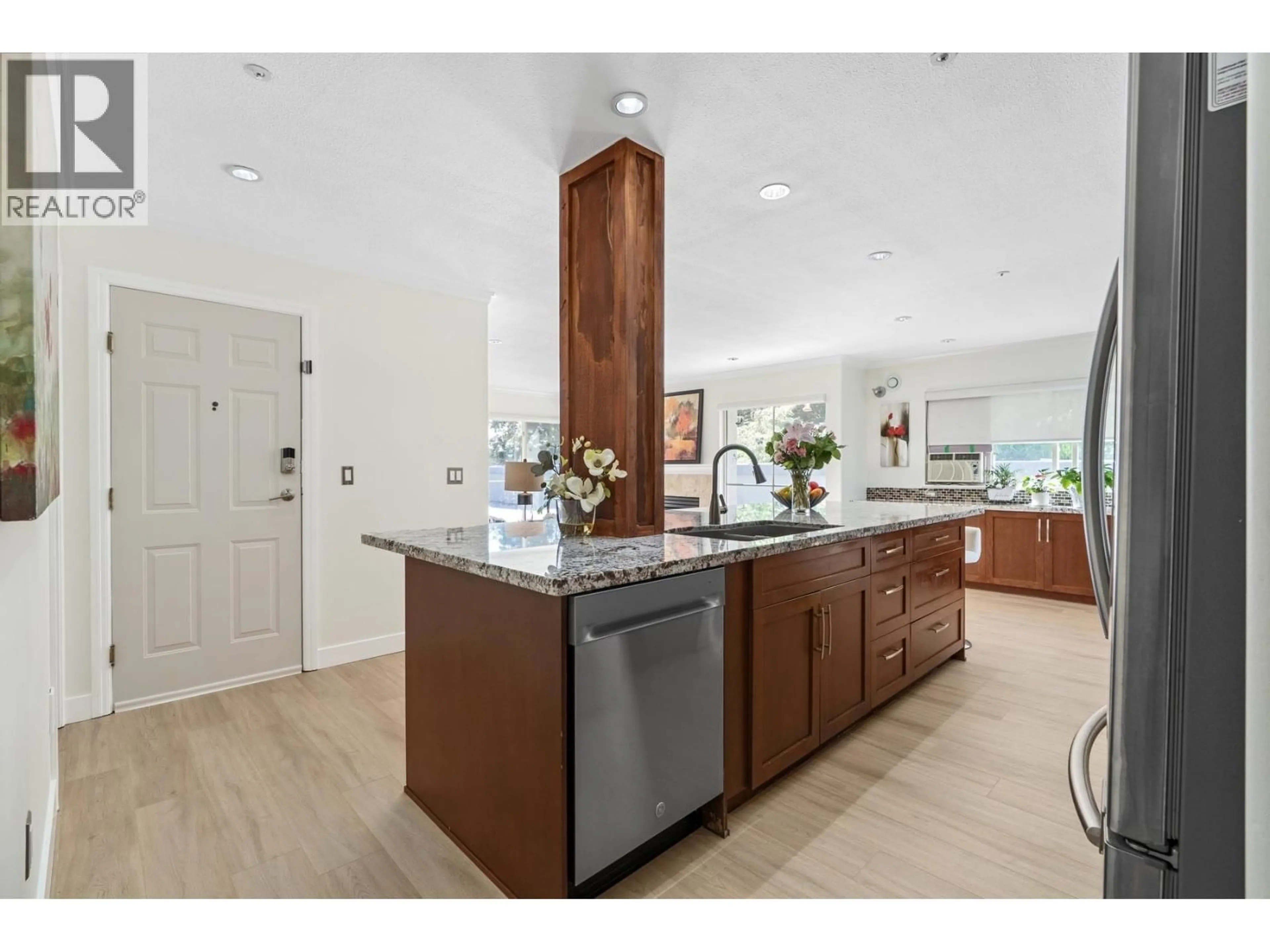 Open concept kitchen, unknown for 401 - 2345 CENTRAL AVENUE, Port Coquitlam British Columbia V3C1V9