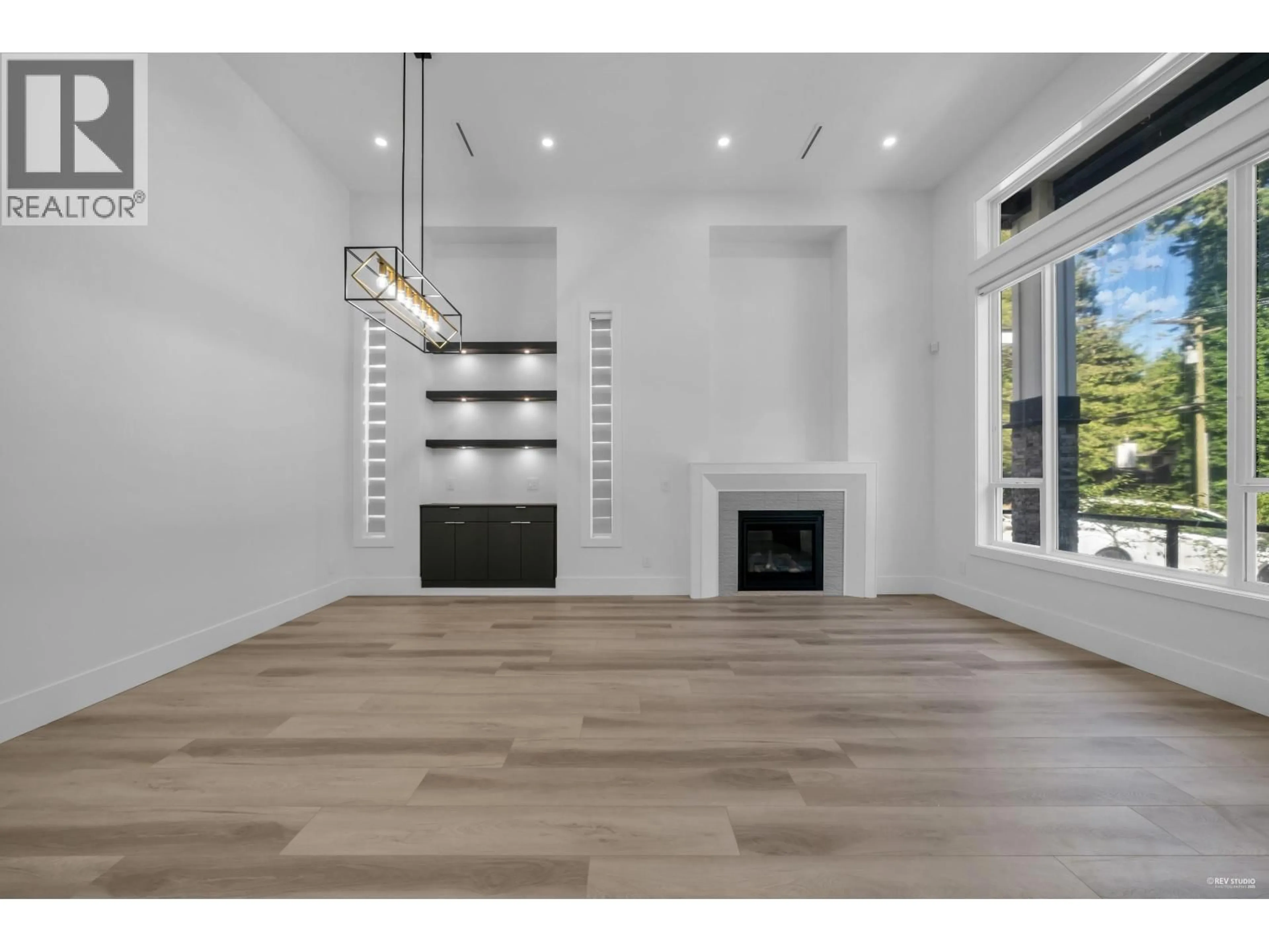 A pic of a room for 5238 6 AVENUE, Delta British Columbia V4M1L5