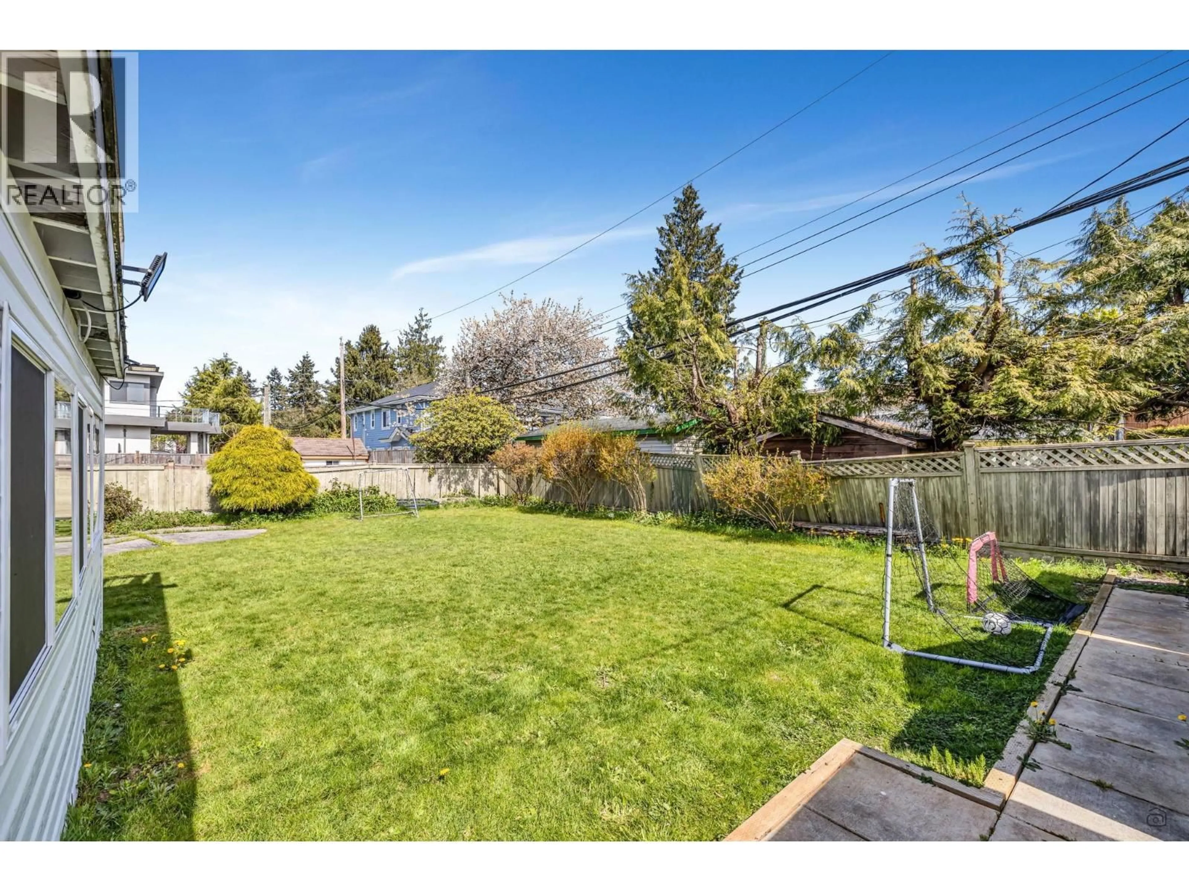 A pic from outside/outdoor area/front of a property/back of a property/a pic from drone, street for 10580 SEAHAM CRESCENT, Richmond British Columbia V7A3Y7