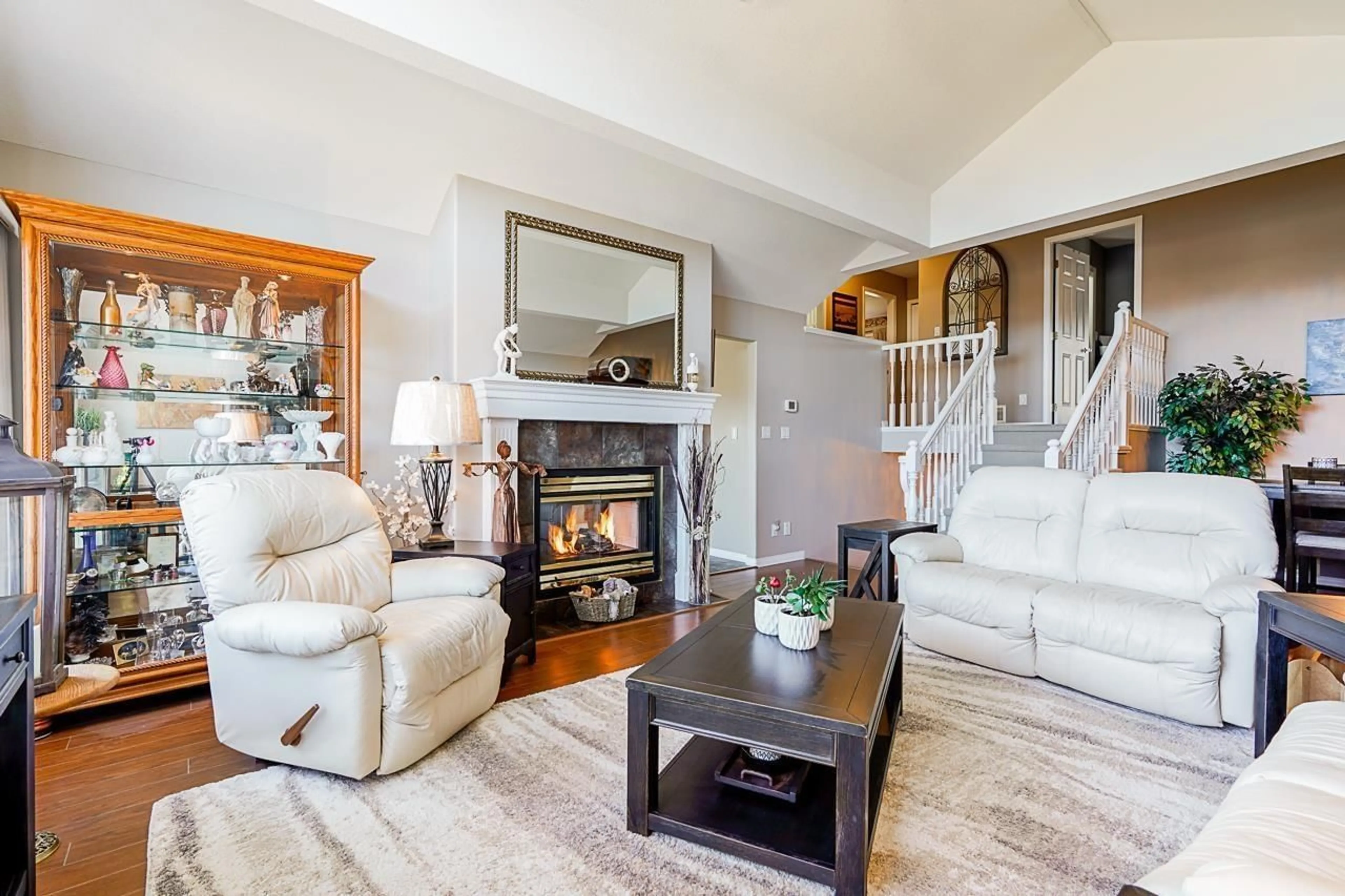 Living room with furniture, unknown for 25 - 8590 SUNRISE DRIVE, Chilliwack British Columbia V2R3Z4