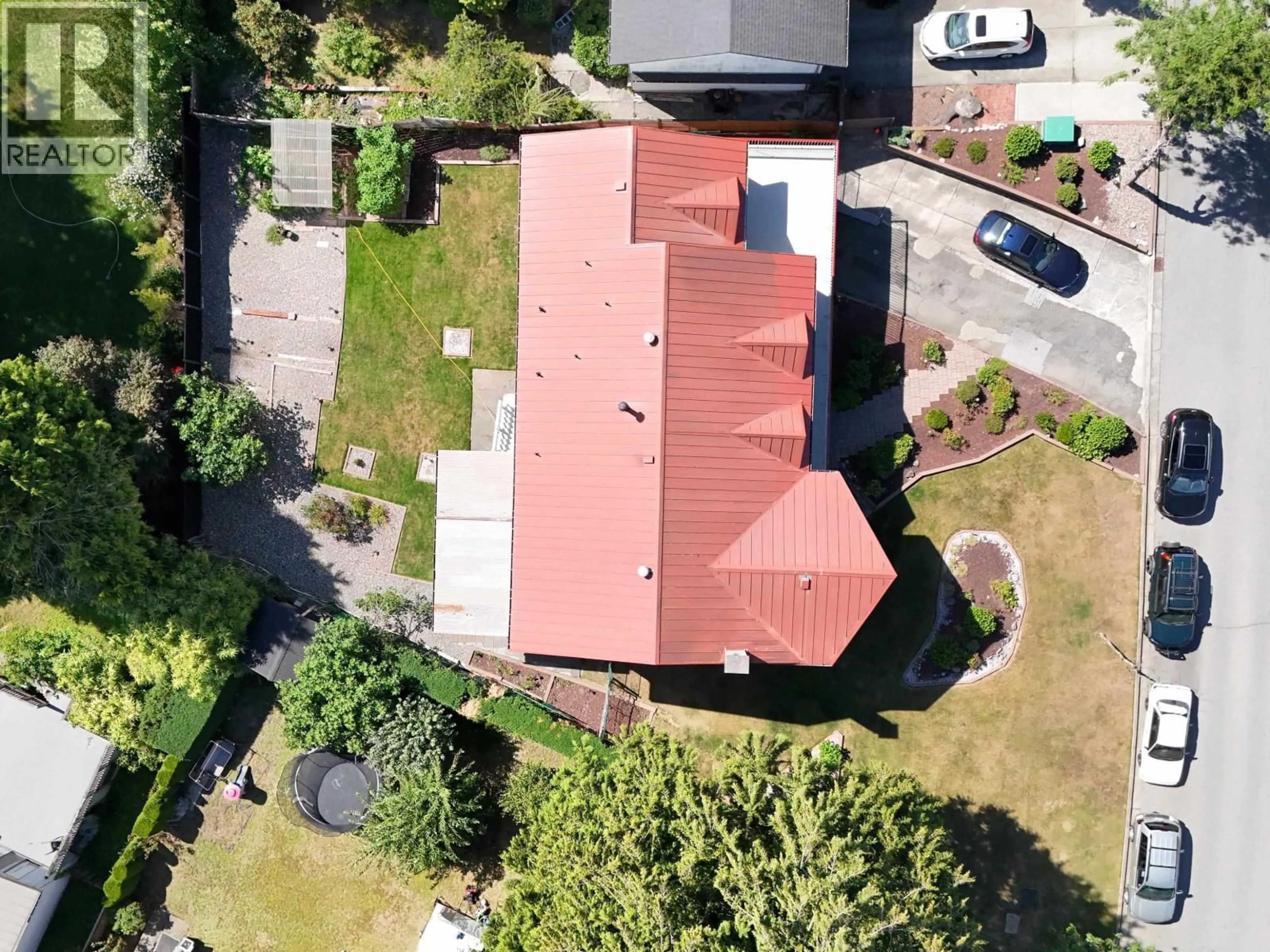 A pic from outside/outdoor area/front of a property/back of a property/a pic from drone, street for 7610 KILREA CRESCENT, Burnaby British Columbia V5A3N2
