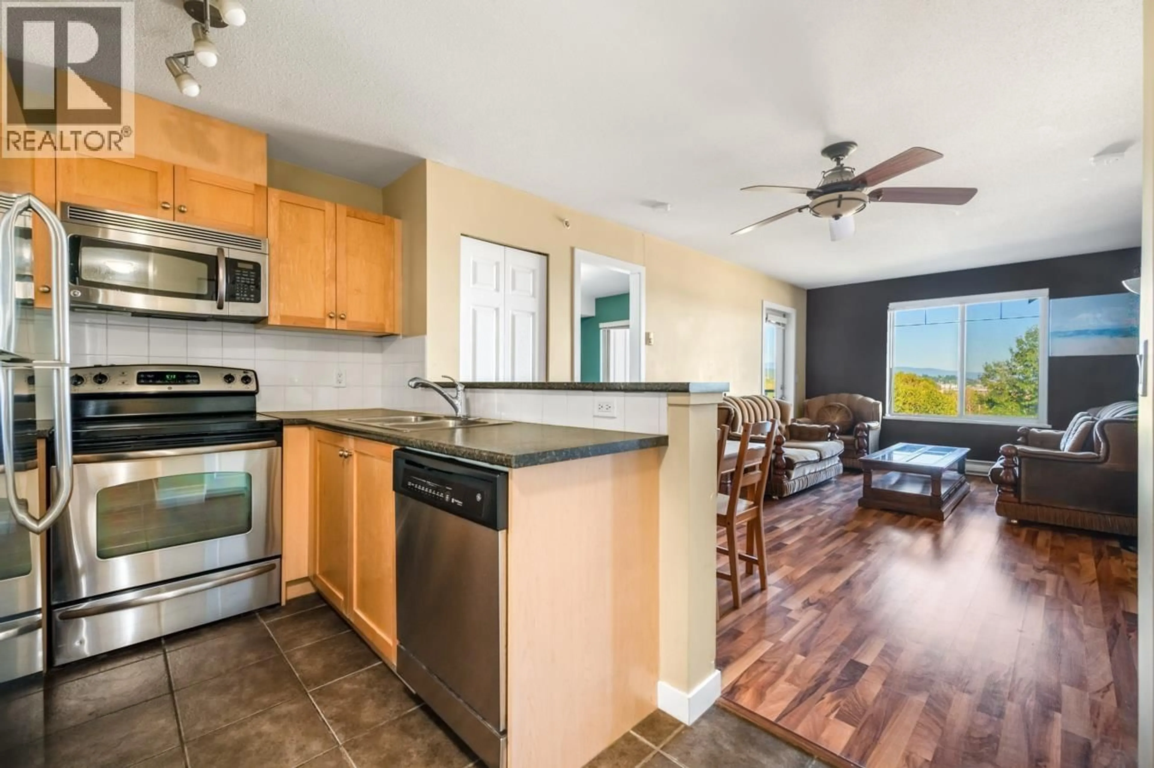 Open concept kitchen, unknown for 3413 - 240 SHERBROOKE STREET, New Westminster British Columbia V3L0A4