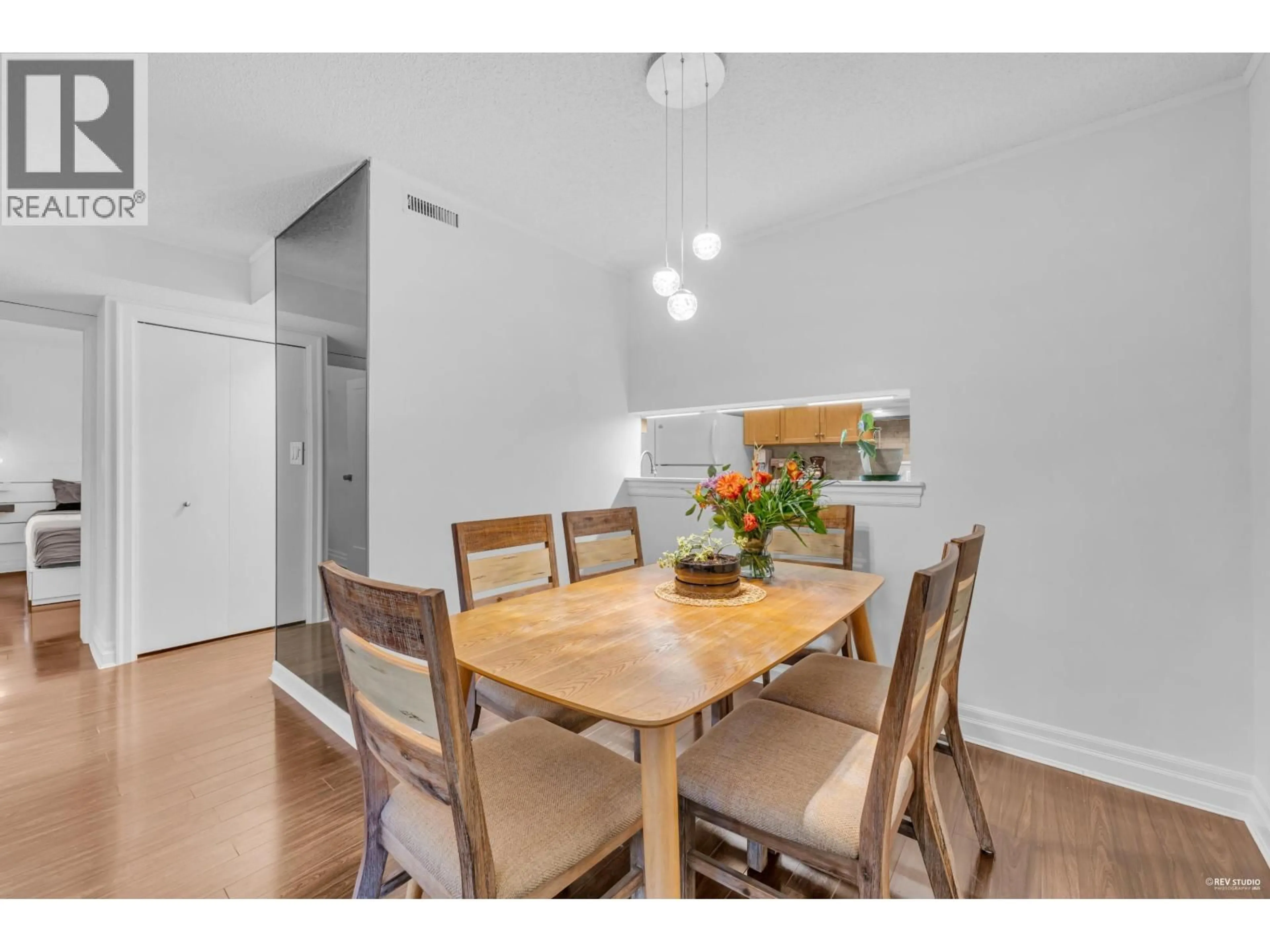 Dining room, wood/laminate floor for 1854 PURCELL WAY, North Vancouver British Columbia V7J3K3