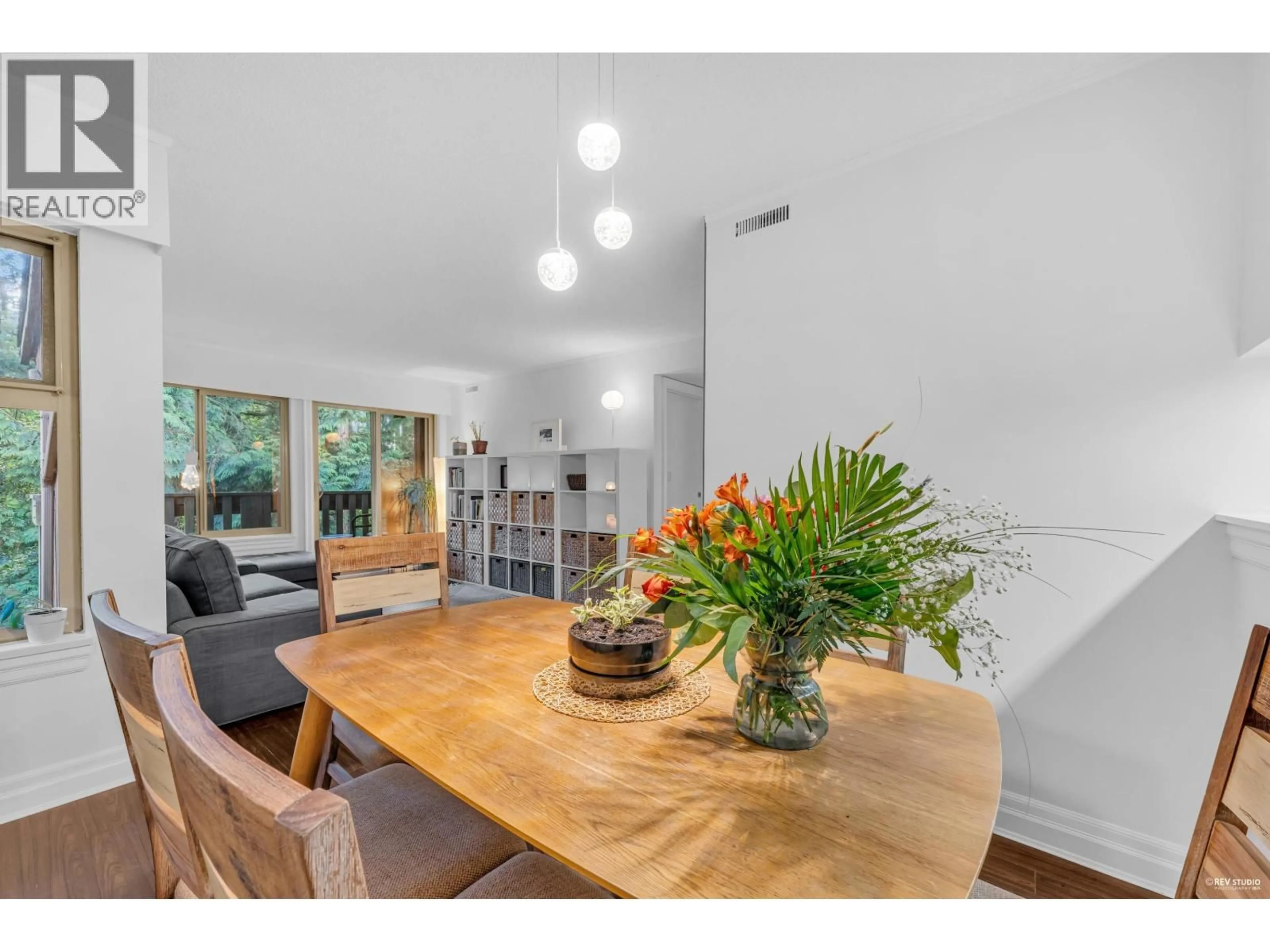 Dining room, wood/laminate floor for 1854 PURCELL WAY, North Vancouver British Columbia V7J3K3