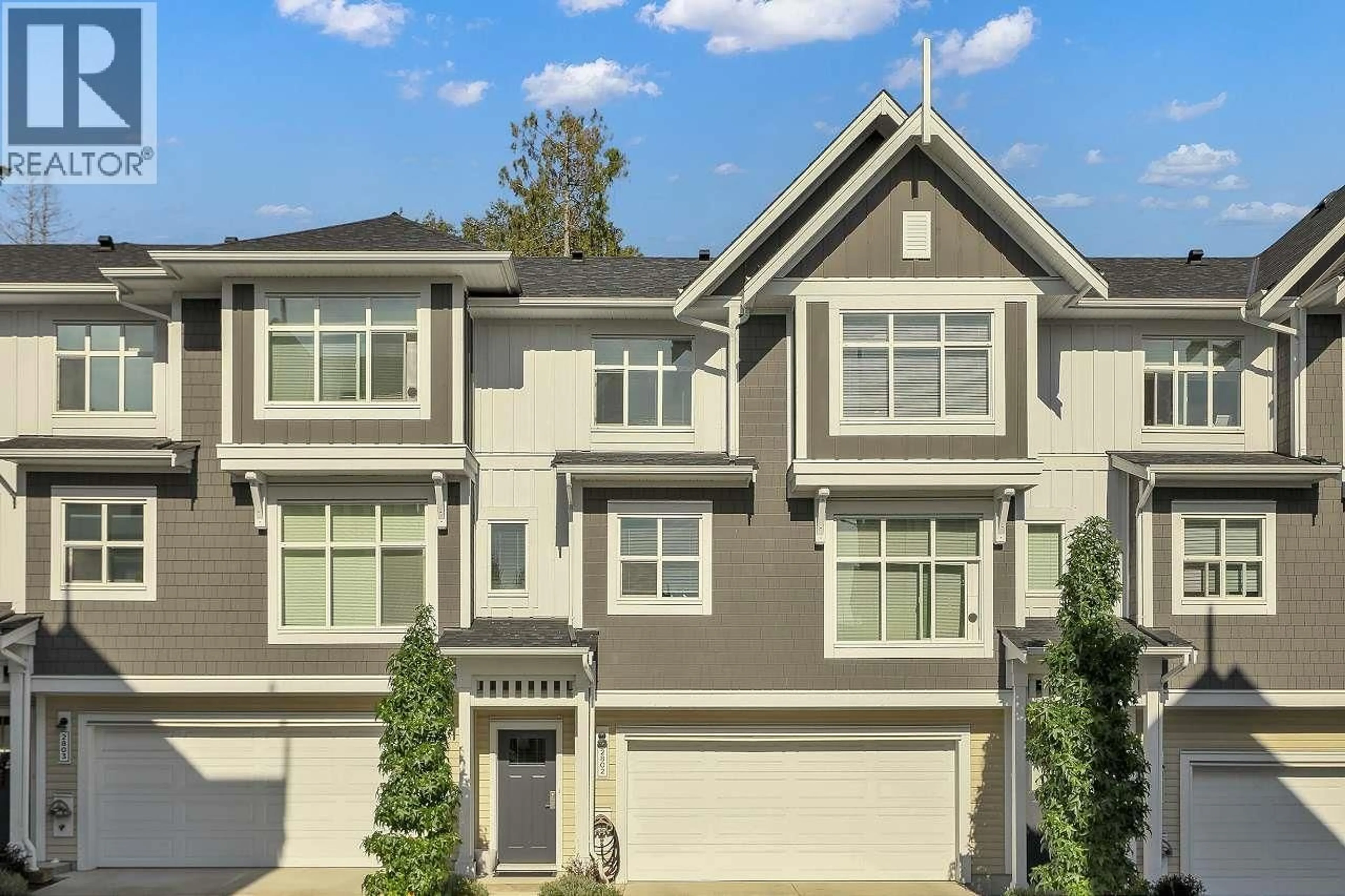 Home with vinyl exterior material, street for 2802 - 23061 LOUGHEED HIGHWAY, Maple Ridge British Columbia V2X4L3