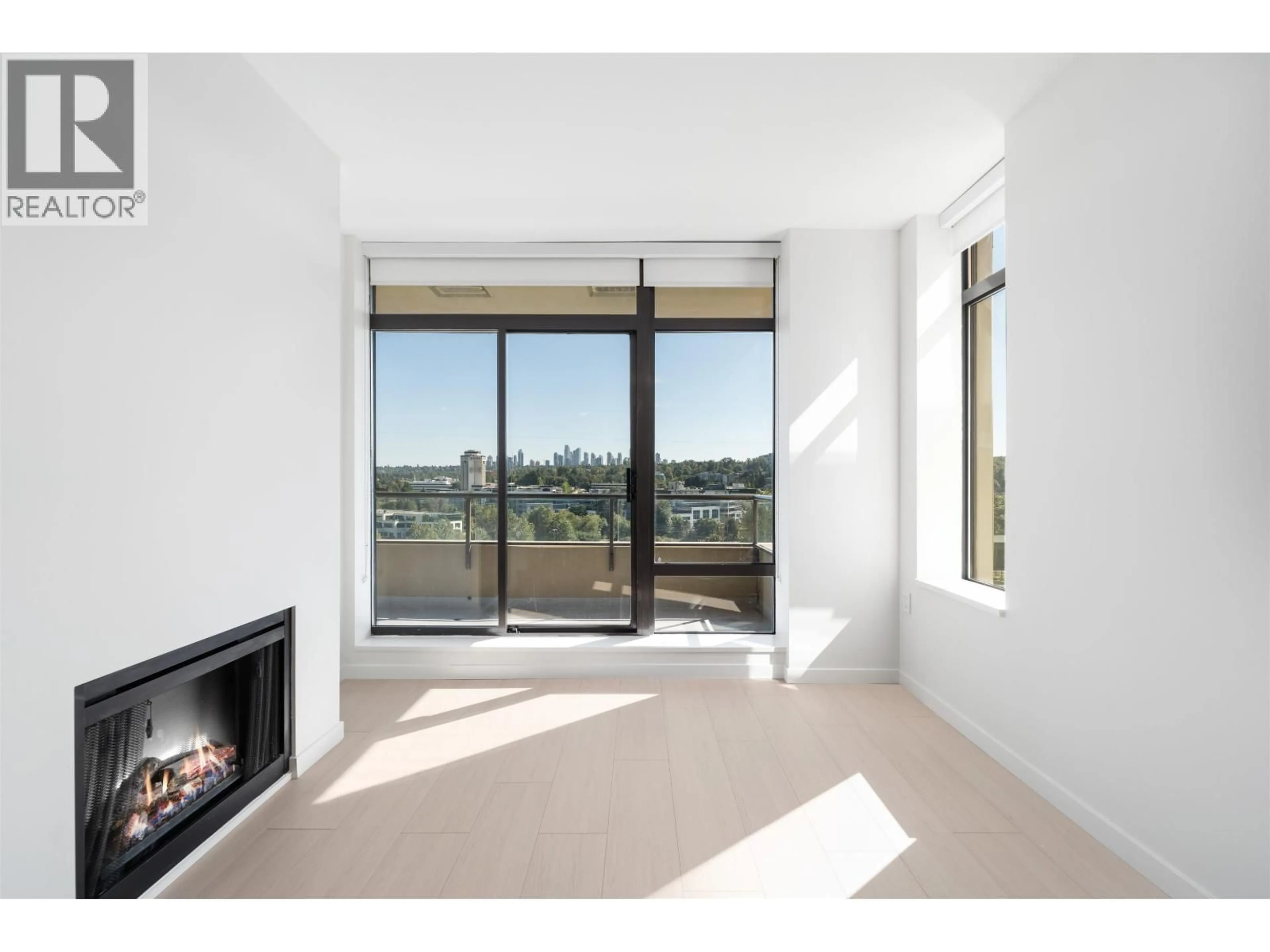 A pic of a room for 1002 - 2355 MADISON AVENUE, Burnaby British Columbia V5C0B3