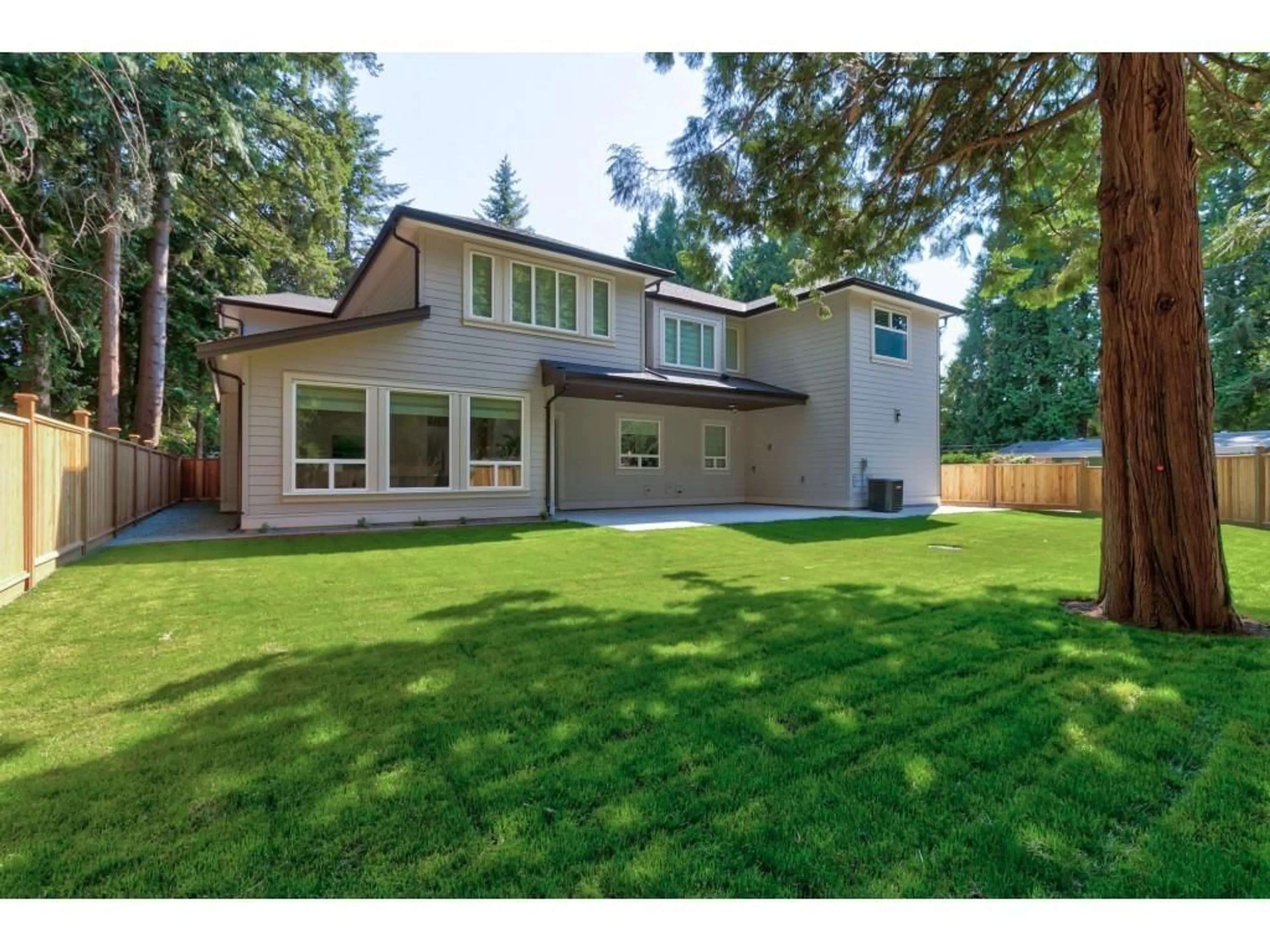 Home with vinyl exterior material, unknown for 19969 44, Langley British Columbia V3A3E3