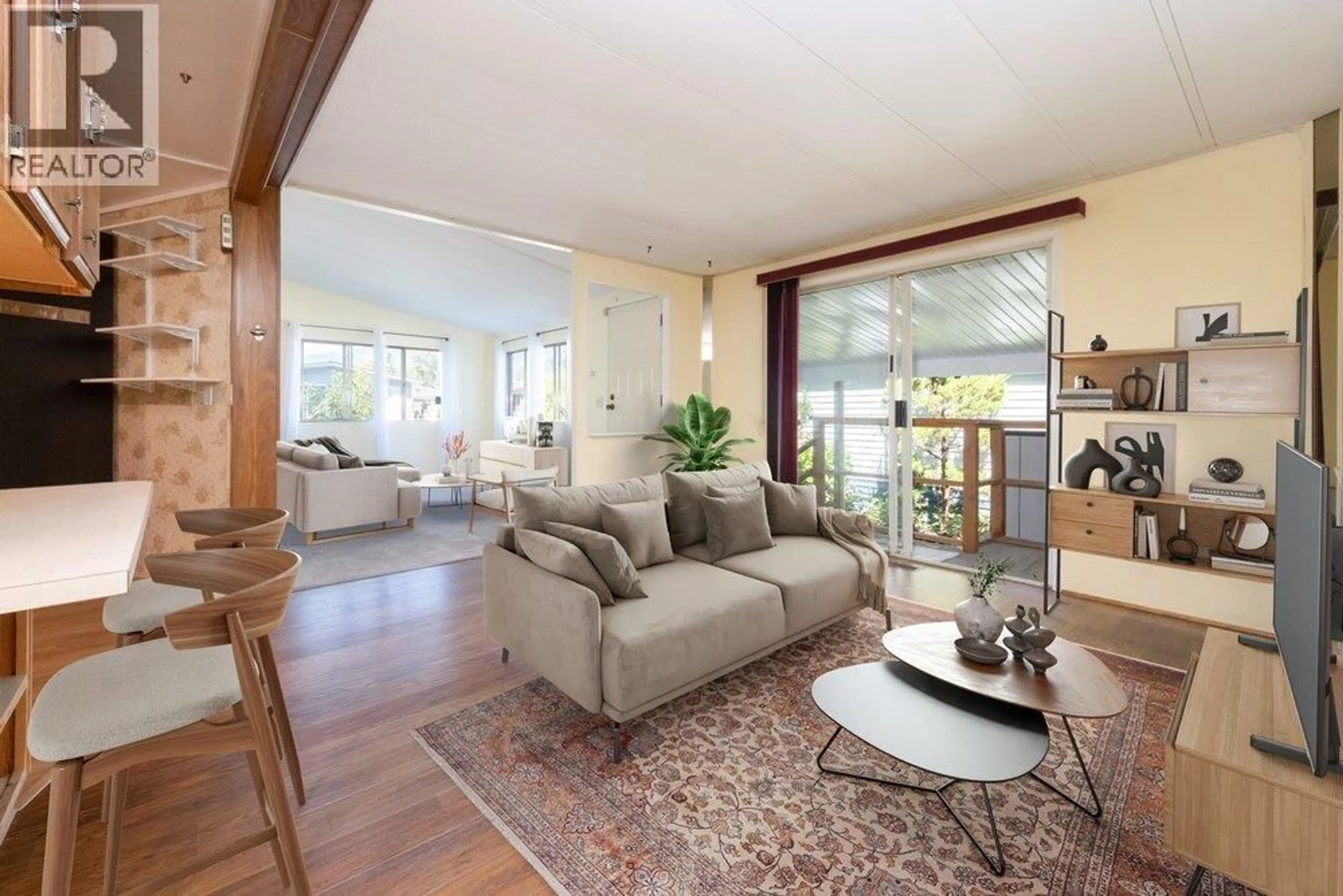 Living room with furniture, unknown for 518 TYEE COURT, North Vancouver British Columbia V7P3K3