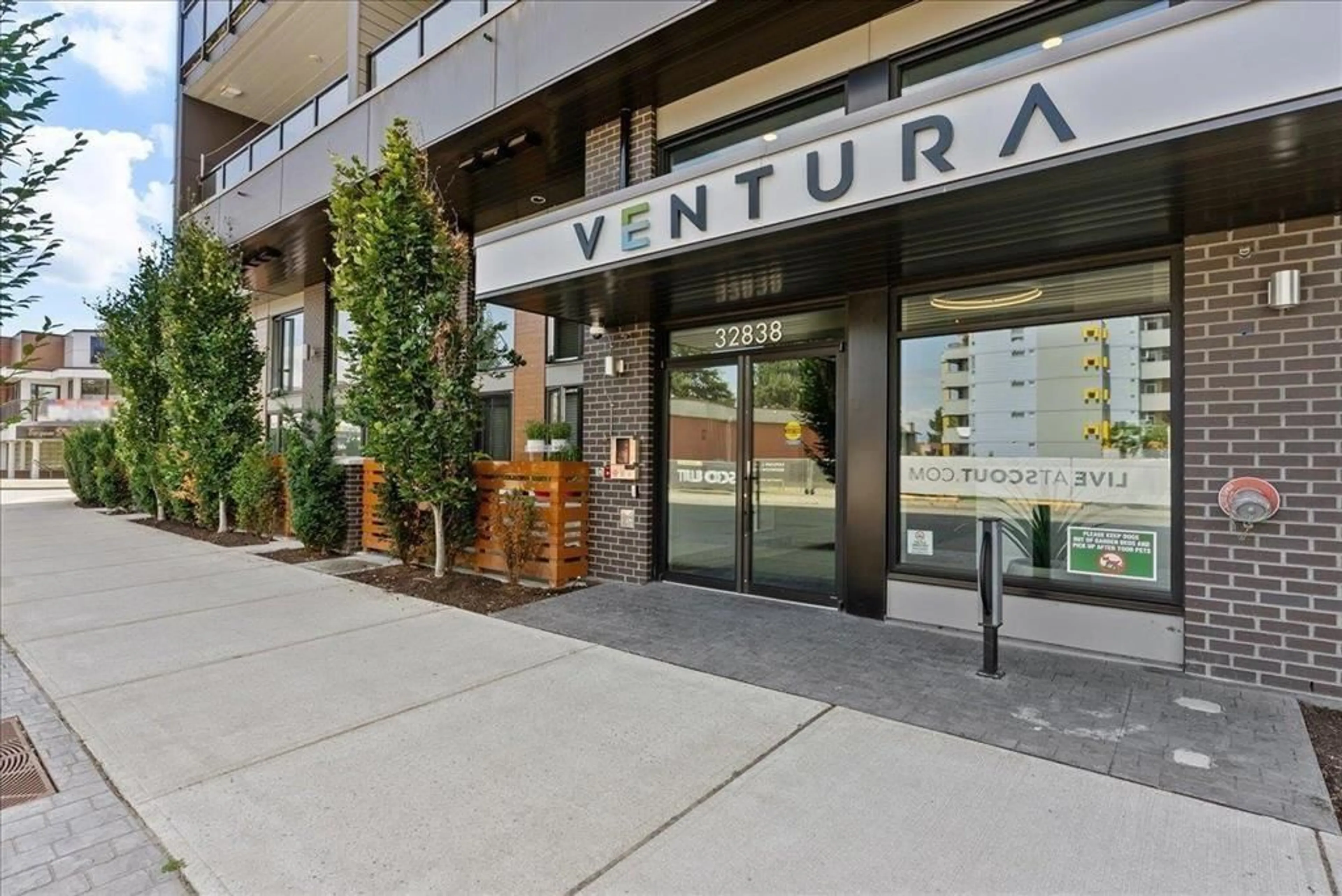 Indoor foyer for 103 - 32838 VENTURA, Abbotsford British Columbia V2S0M5