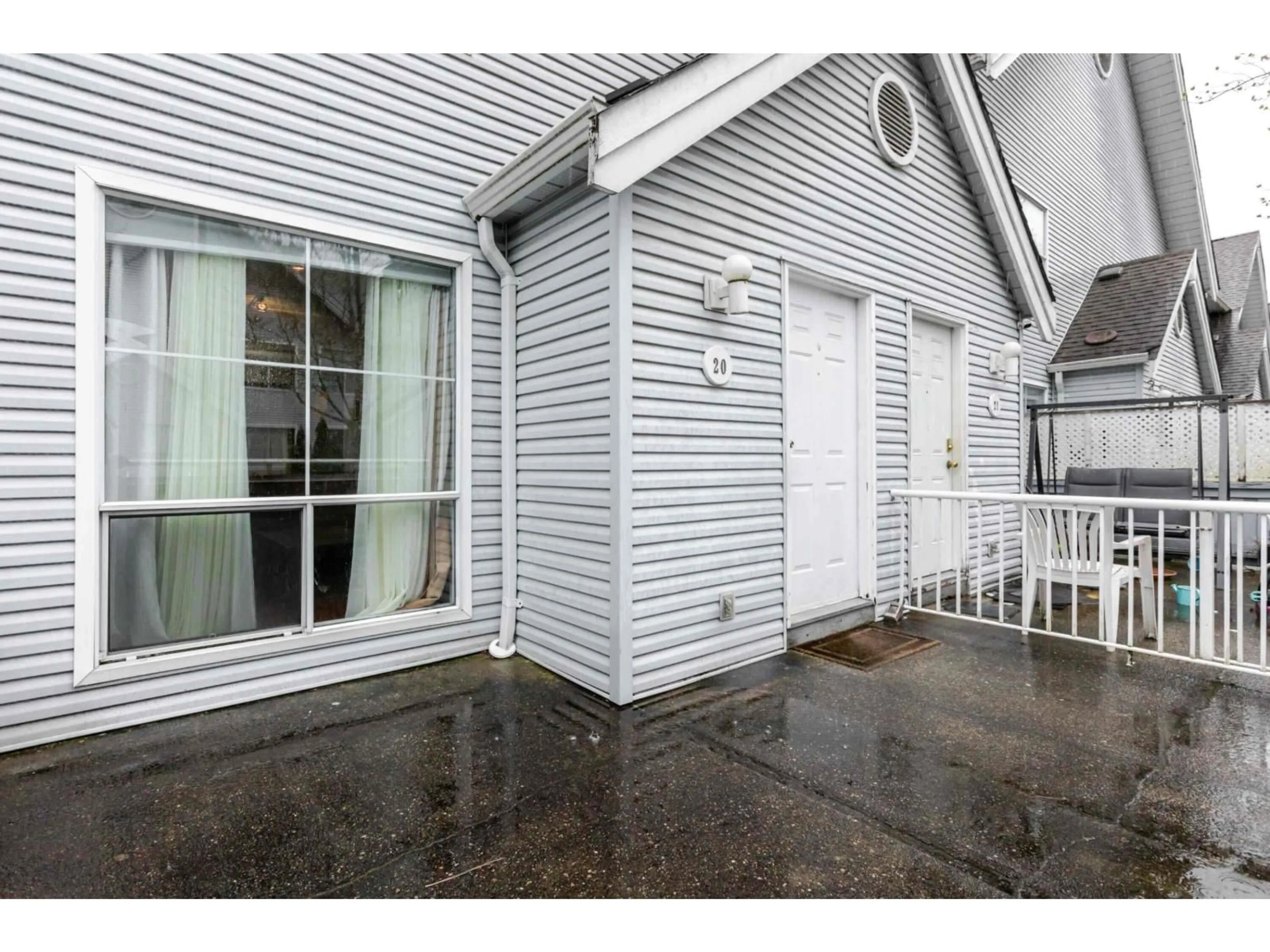 Patio, street for 20 - 13713 72A, Surrey British Columbia V3W1K2