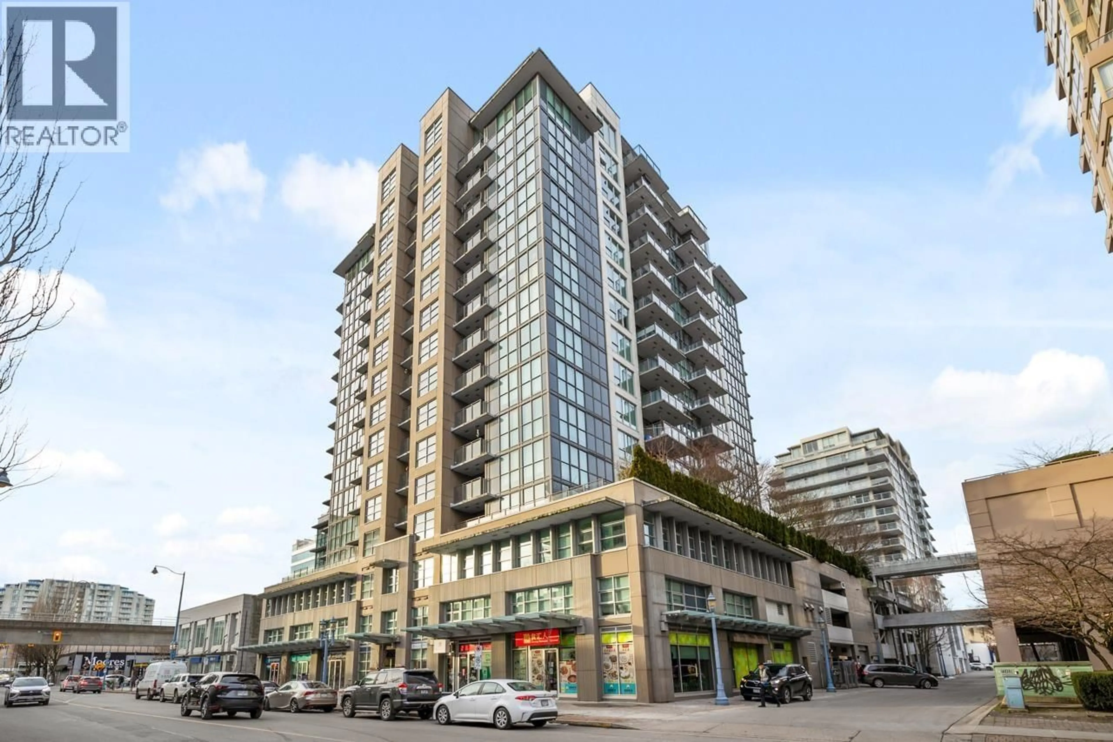 Patio, building for 909 - 8033 SABA ROAD, Richmond British Columbia V6Y4M8