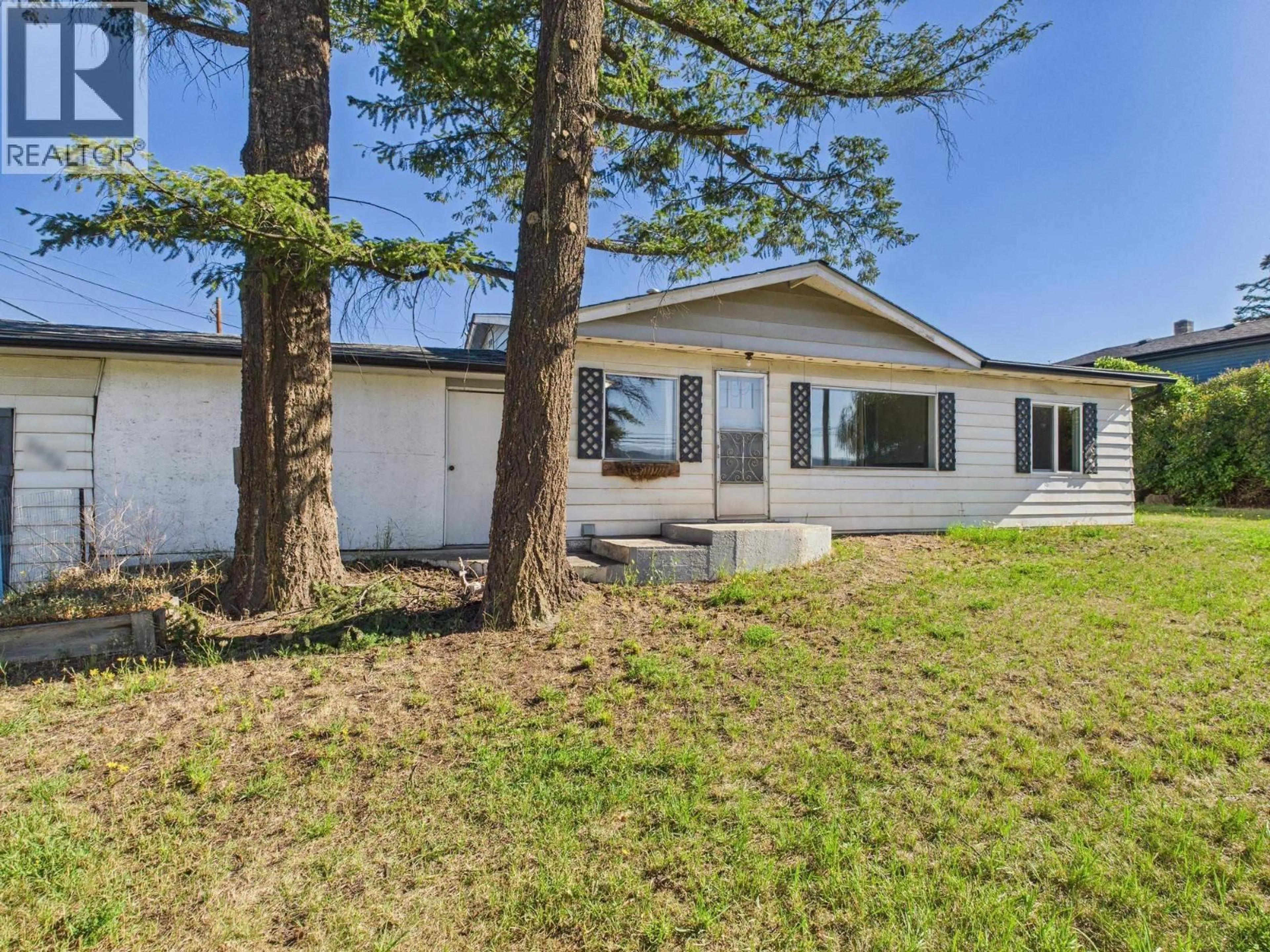 A pic from outside/outdoor area/front of a property/back of a property/a pic from drone, unknown for 2020 MACKENZIE AVENUE, Williams Lake British Columbia V2G1P3