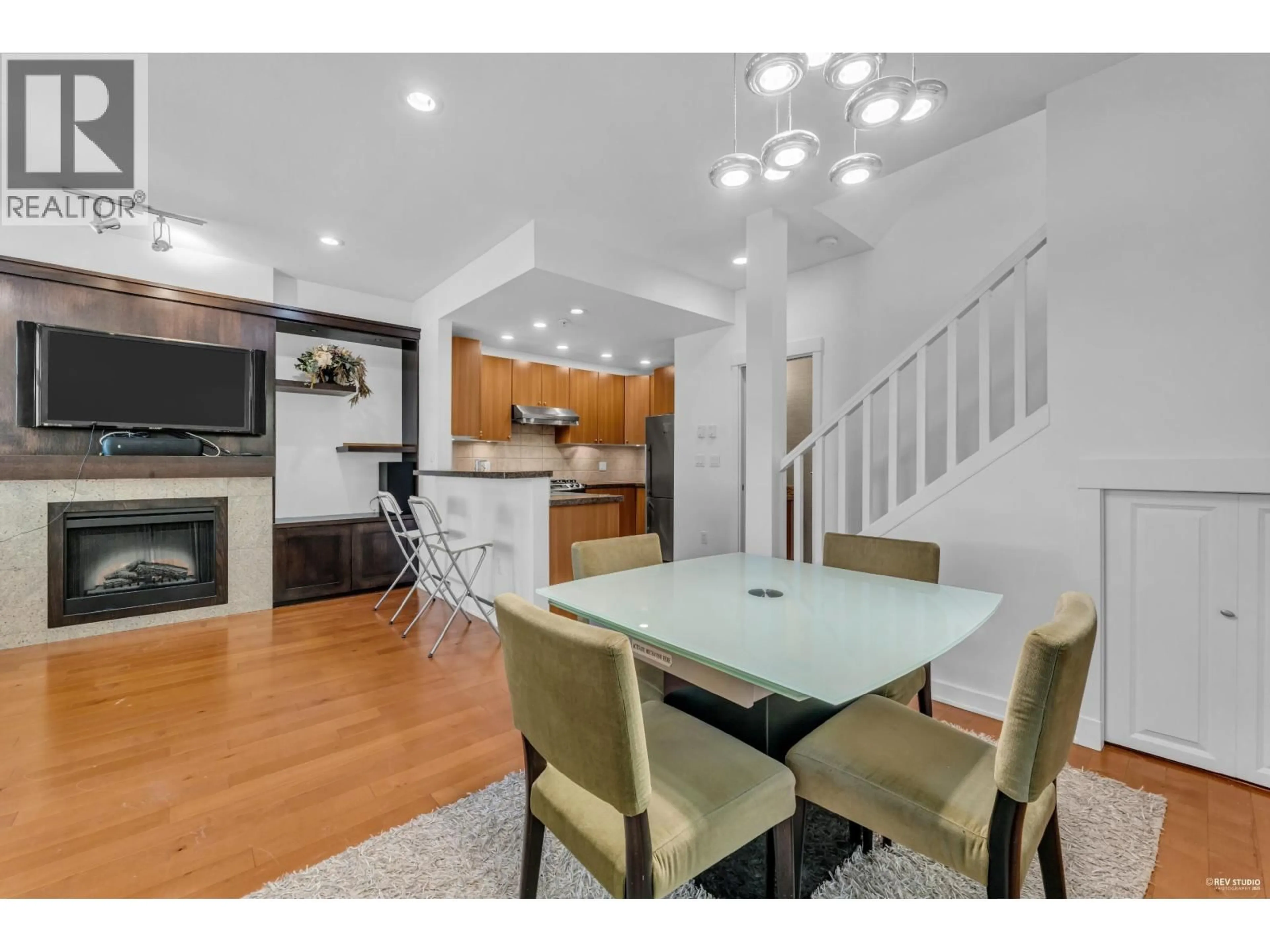 Open concept kitchen, unknown for 7401 COLUMBIA STREET, Vancouver British Columbia V5X4X4