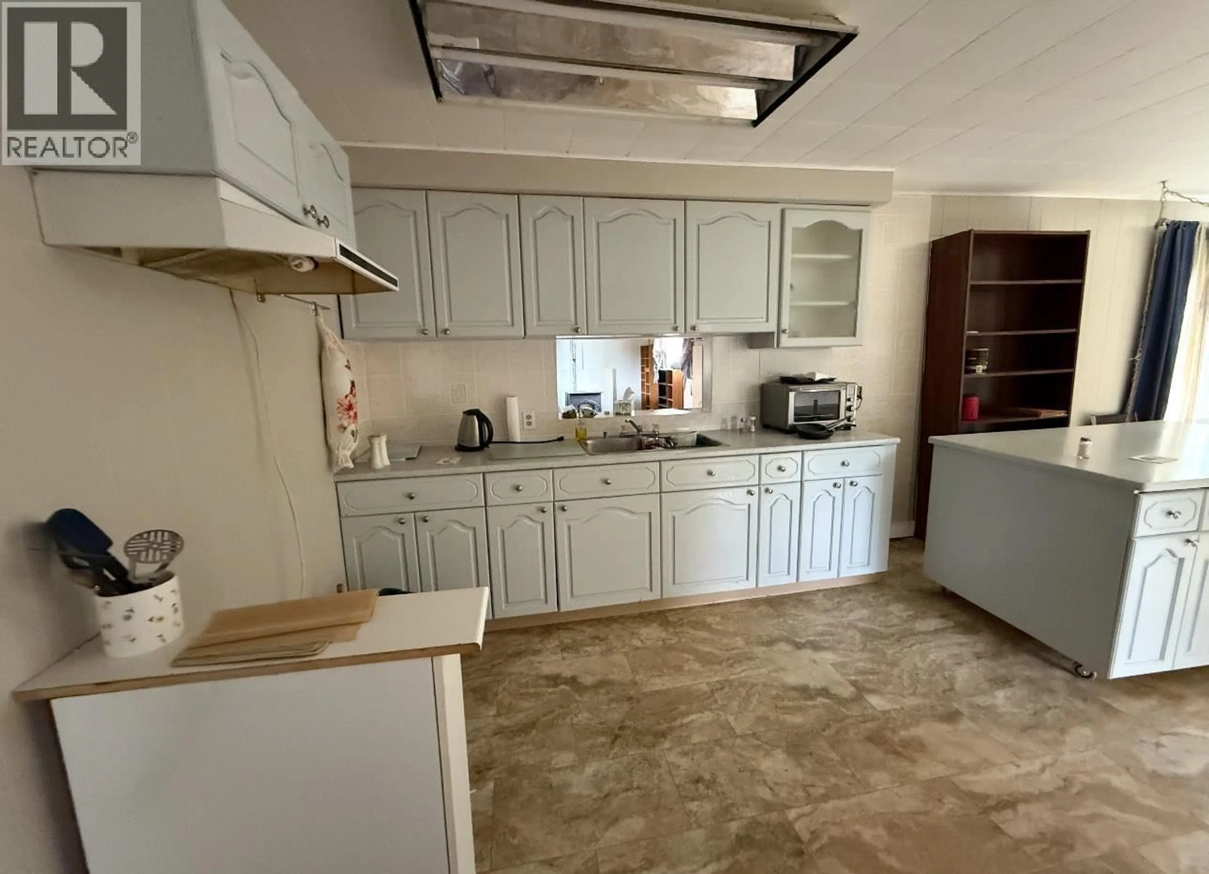 Standard kitchen, ceramic/tile floor for 34501 UPPER FRASER ROAD, Prince George British Columbia V0J2Z0