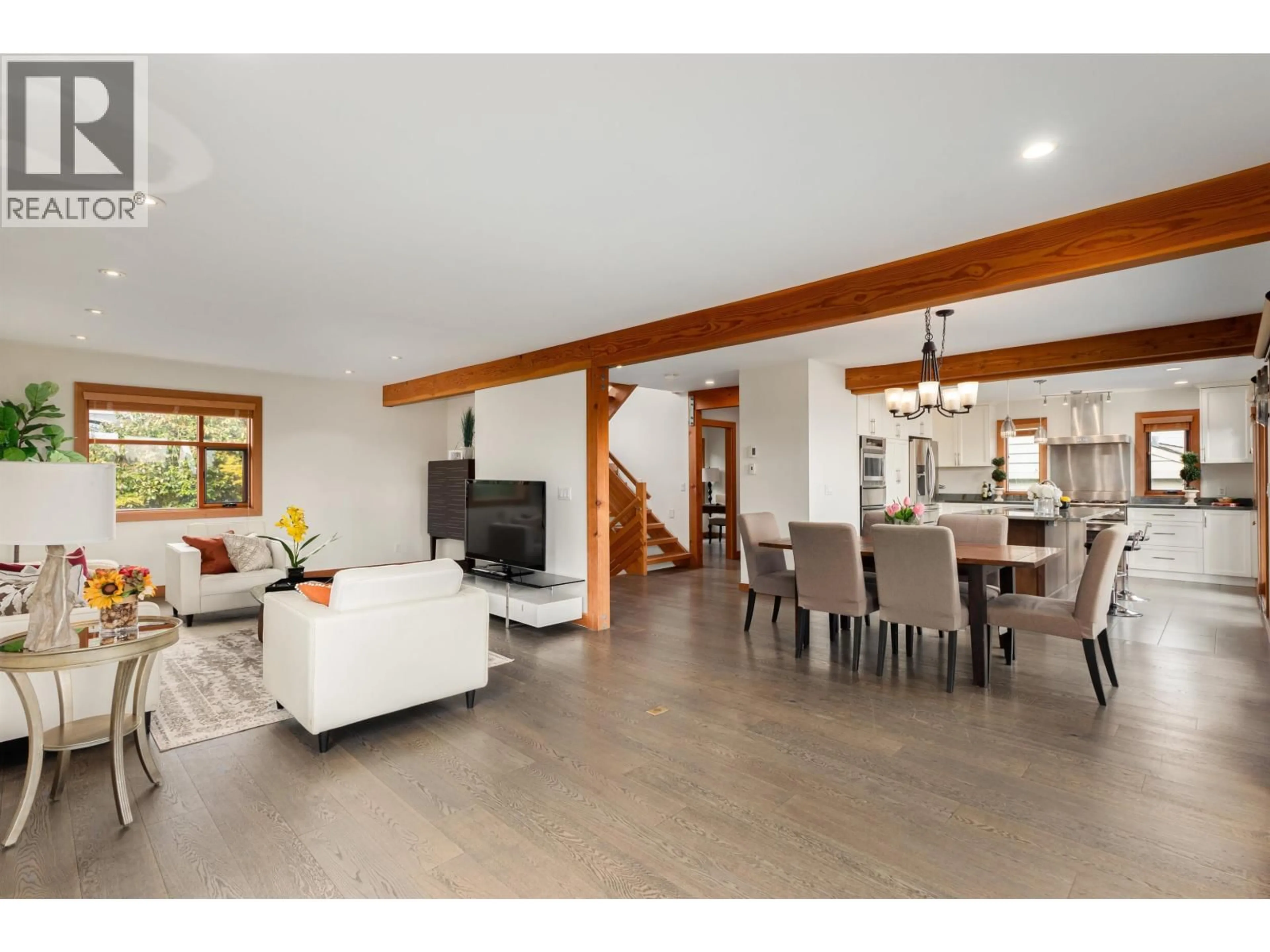 Open concept kitchen, unknown for 2436 MATHERS AVENUE, West Vancouver British Columbia V7V2H8