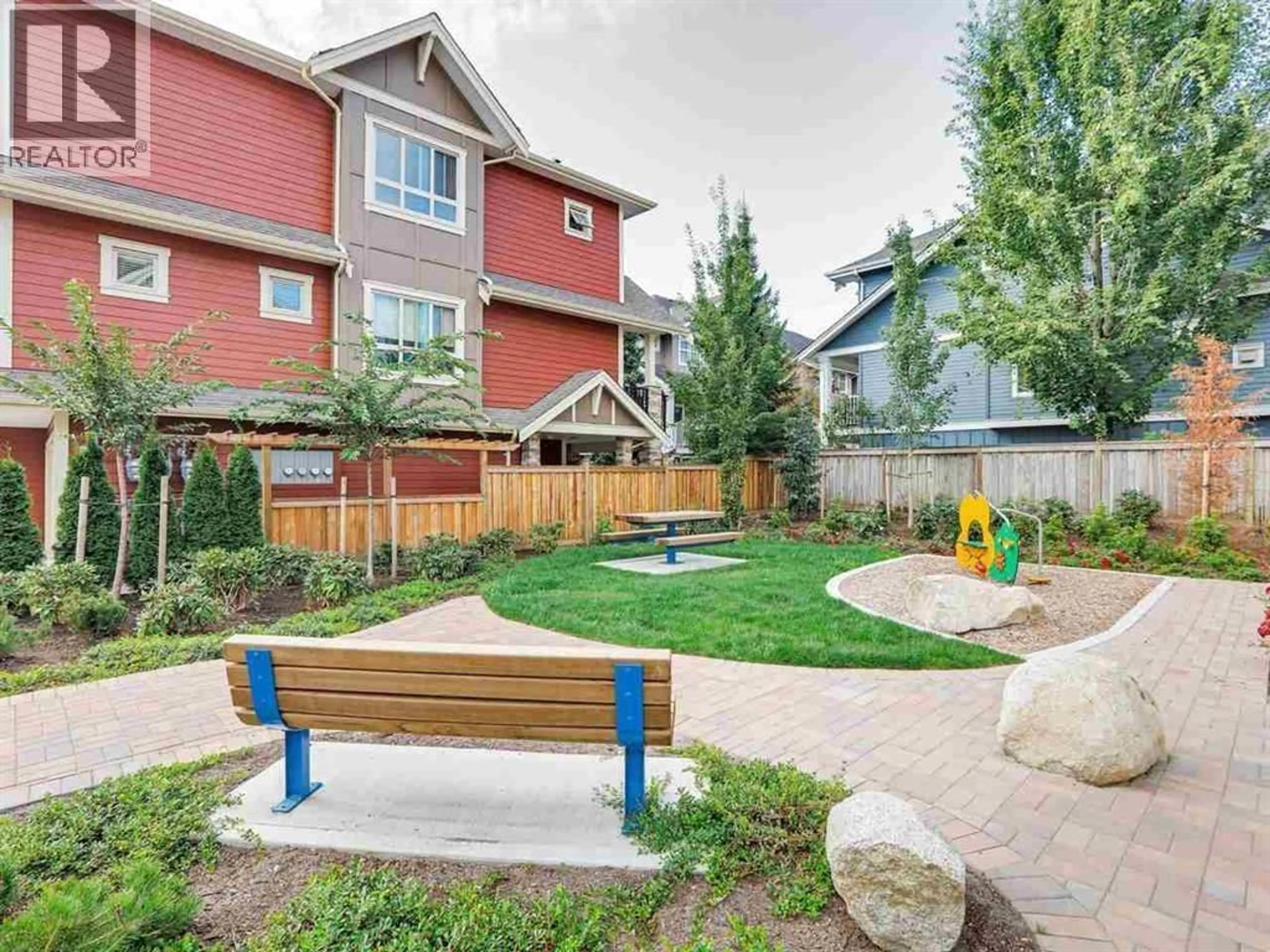 Patio, street for 45 - 843 EWEN AVENUE, New Westminster British Columbia V3M0K6