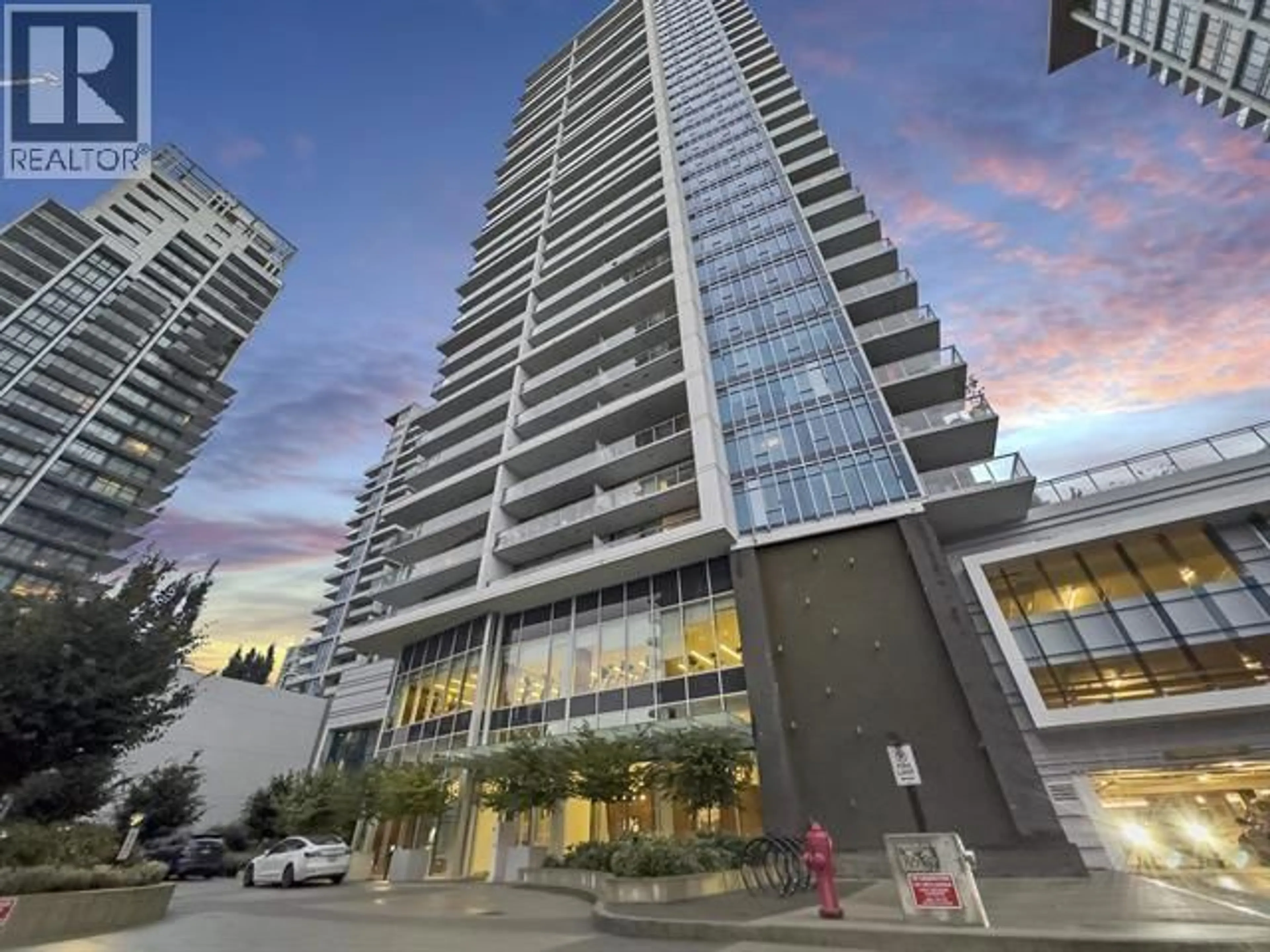 Indoor foyer for TH104 - 2351 BETA AVENUE, Burnaby British Columbia V5C0M2