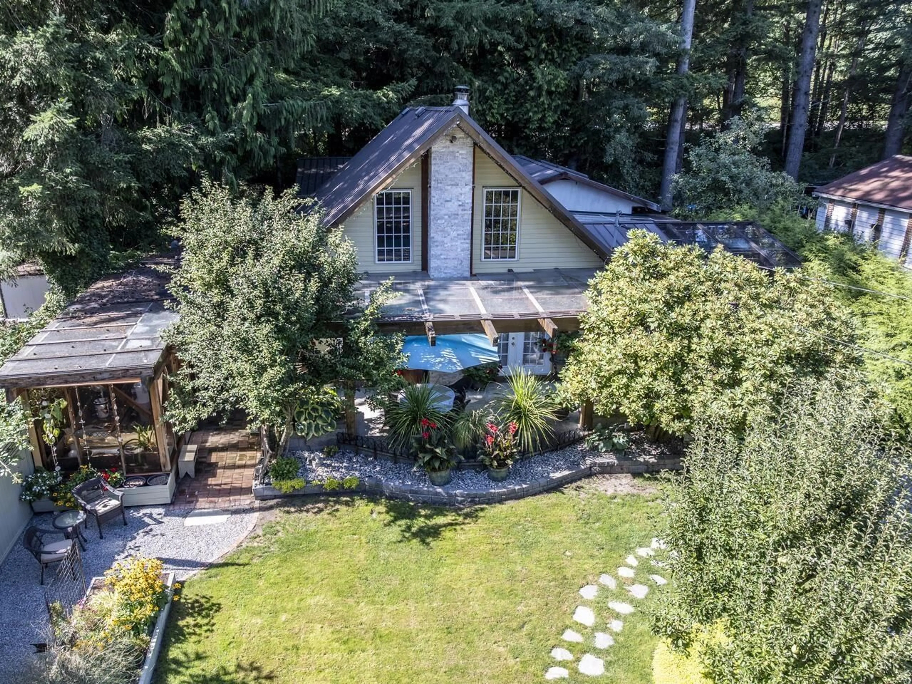A pic from outside/outdoor area/front of a property/back of a property/a pic from drone, water/lake/river/ocean view for 43785 RYALL, Mission British Columbia V0M1N0