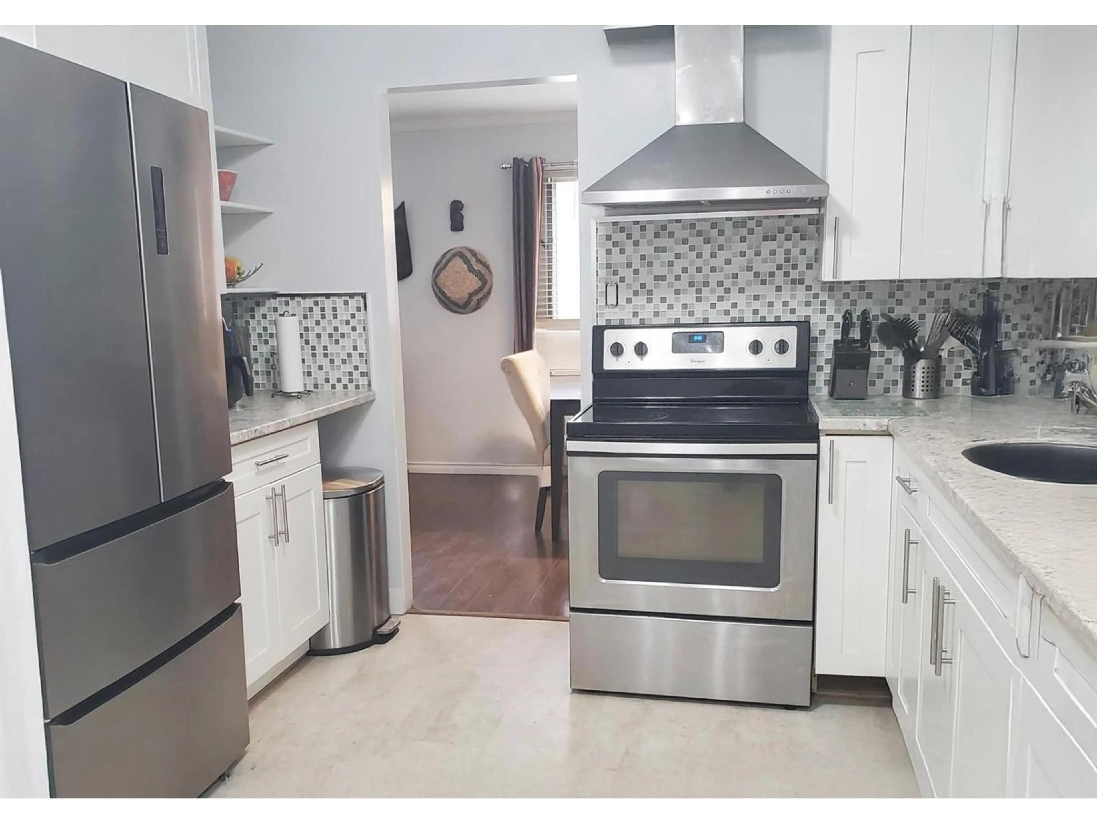 Standard kitchen, ceramic/tile floor for 50628 SLANZI ROAD, Boston Bar / Lytton British Columbia V0K1C0