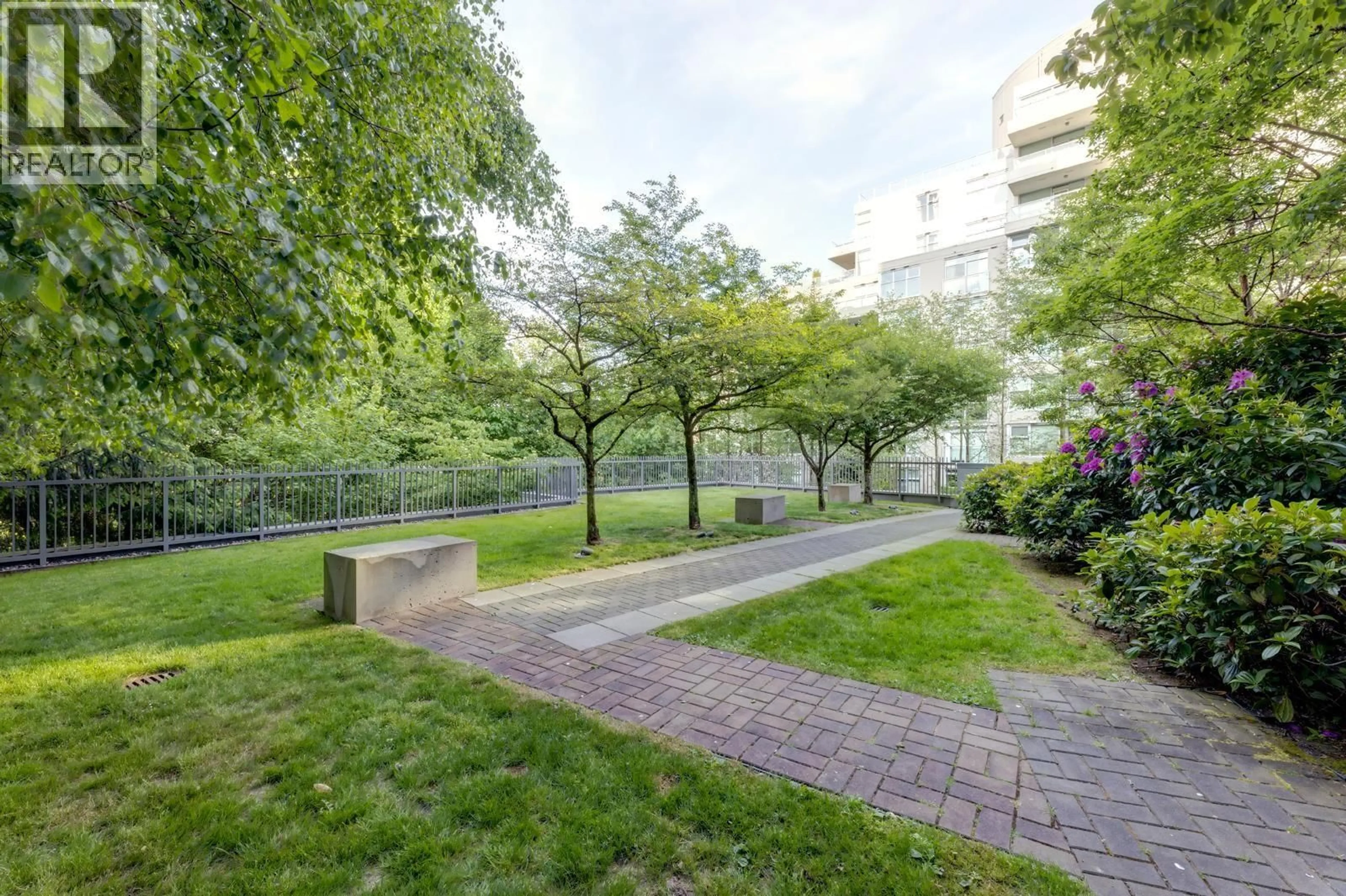 Patio, street for 307 - 9222 UNIVERSITY CRESCENT, Burnaby British Columbia V5A0A6