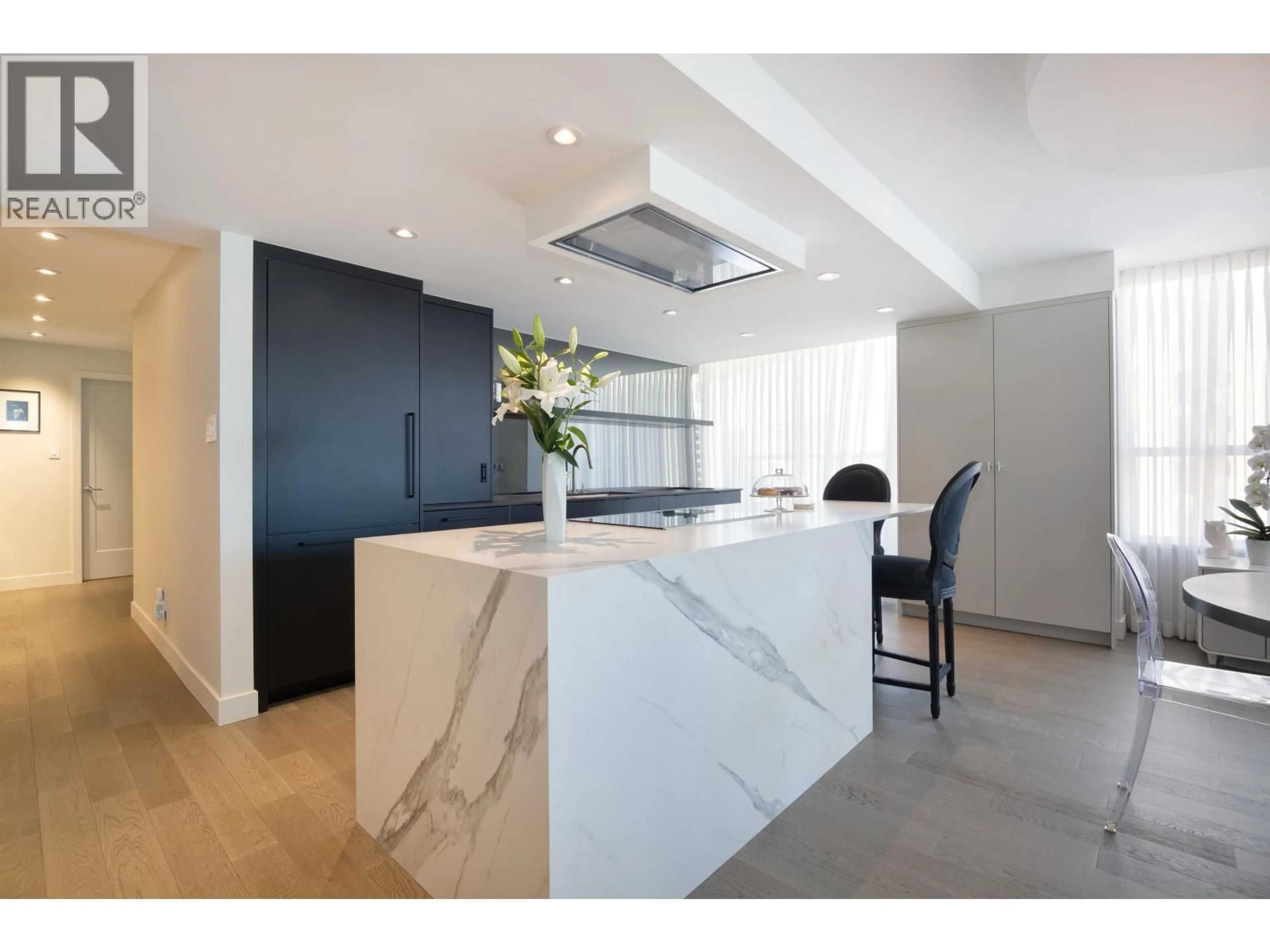 Contemporary kitchen, unknown for 1001 - 717 JERVIS STREET, Vancouver British Columbia V6E4L5
