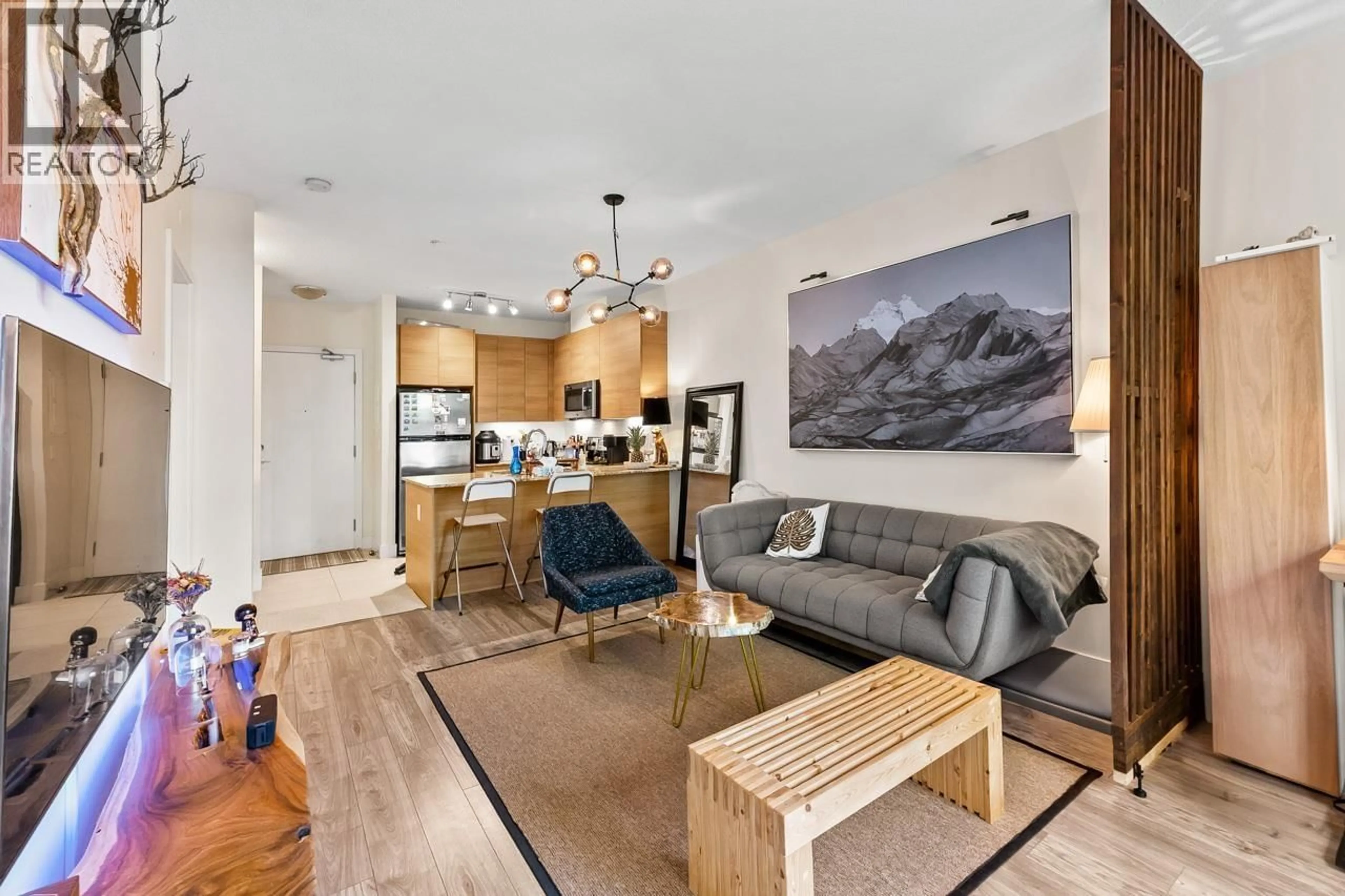 Living room with furniture, unknown for 212 - 5788 SIDLEY STREET, Burnaby British Columbia V5J0E4