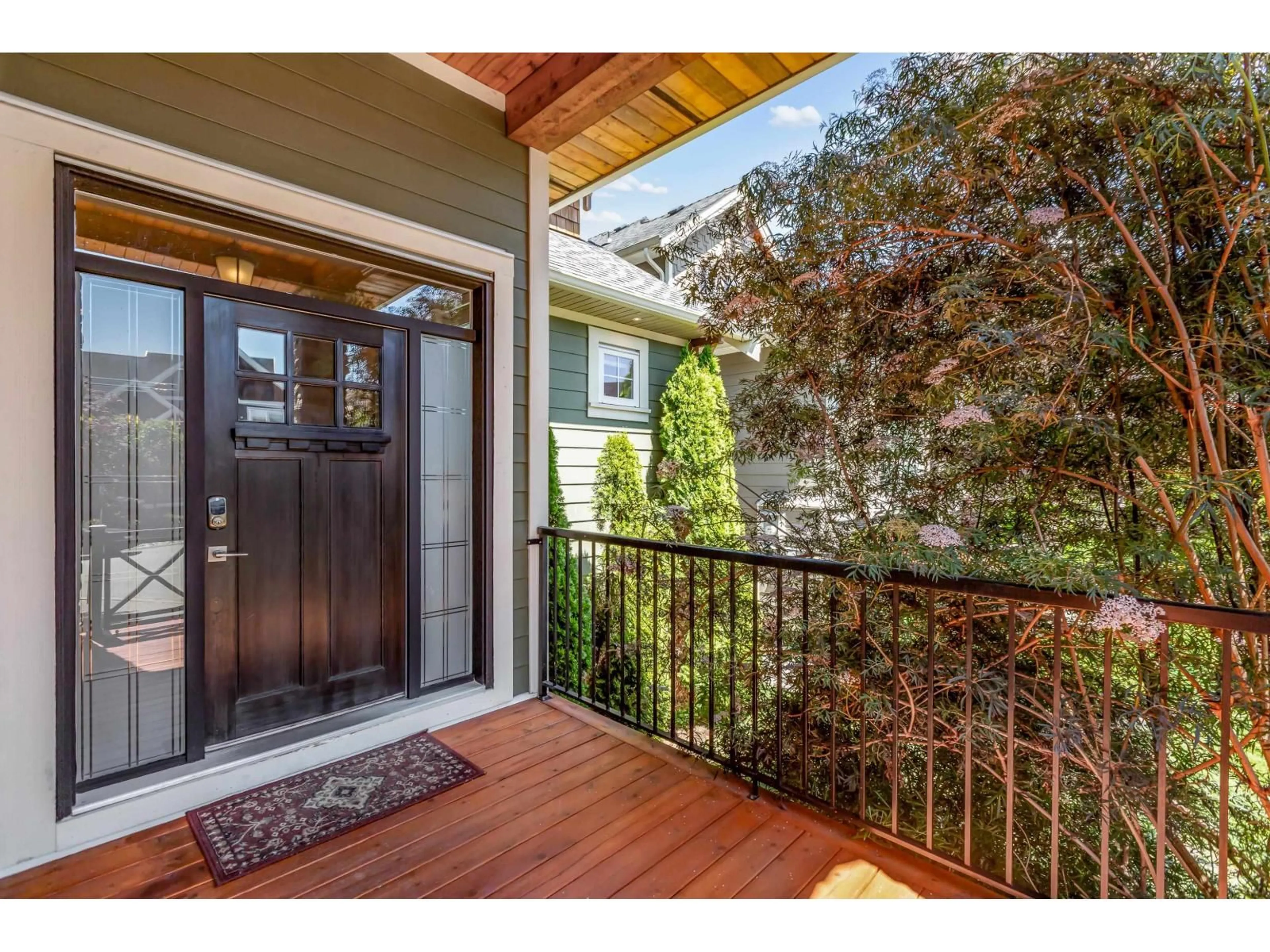 Indoor entryway for 17421 1A, Surrey British Columbia V3S9P9