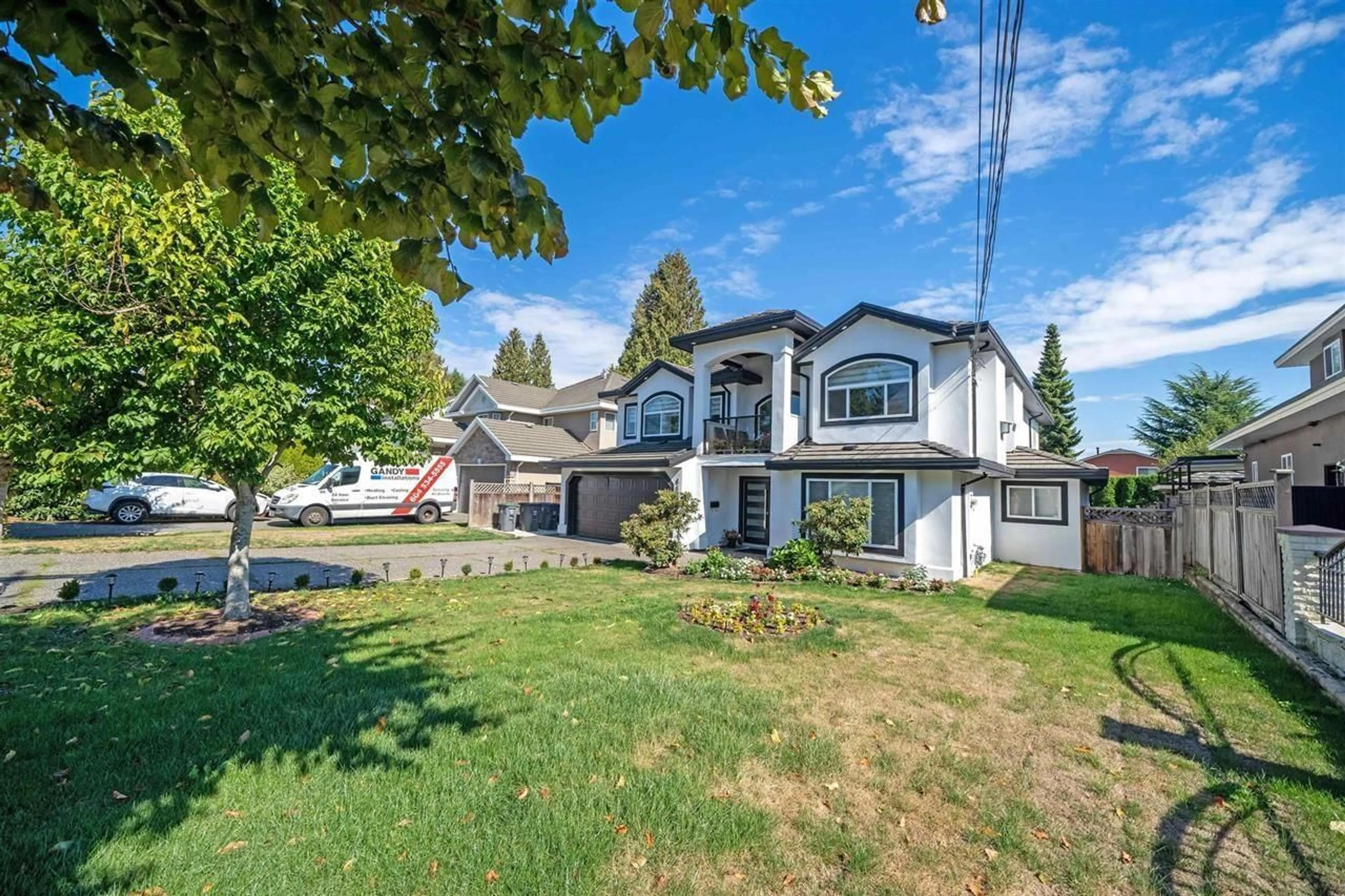 A pic from outside/outdoor area/front of a property/back of a property/a pic from drone, street for 6618 130, Surrey British Columbia V3W4J3