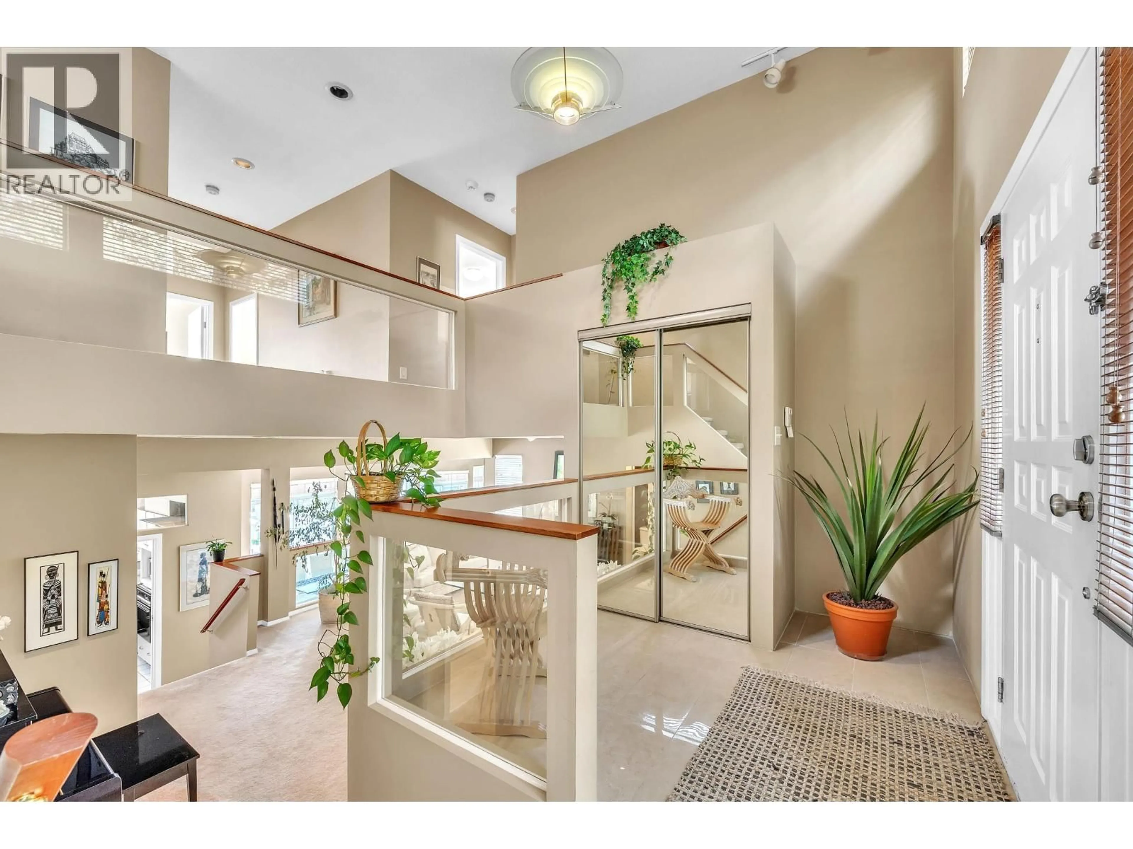 Unknown for 531 TEMPE CRESCENT, North Vancouver British Columbia V7N1E7