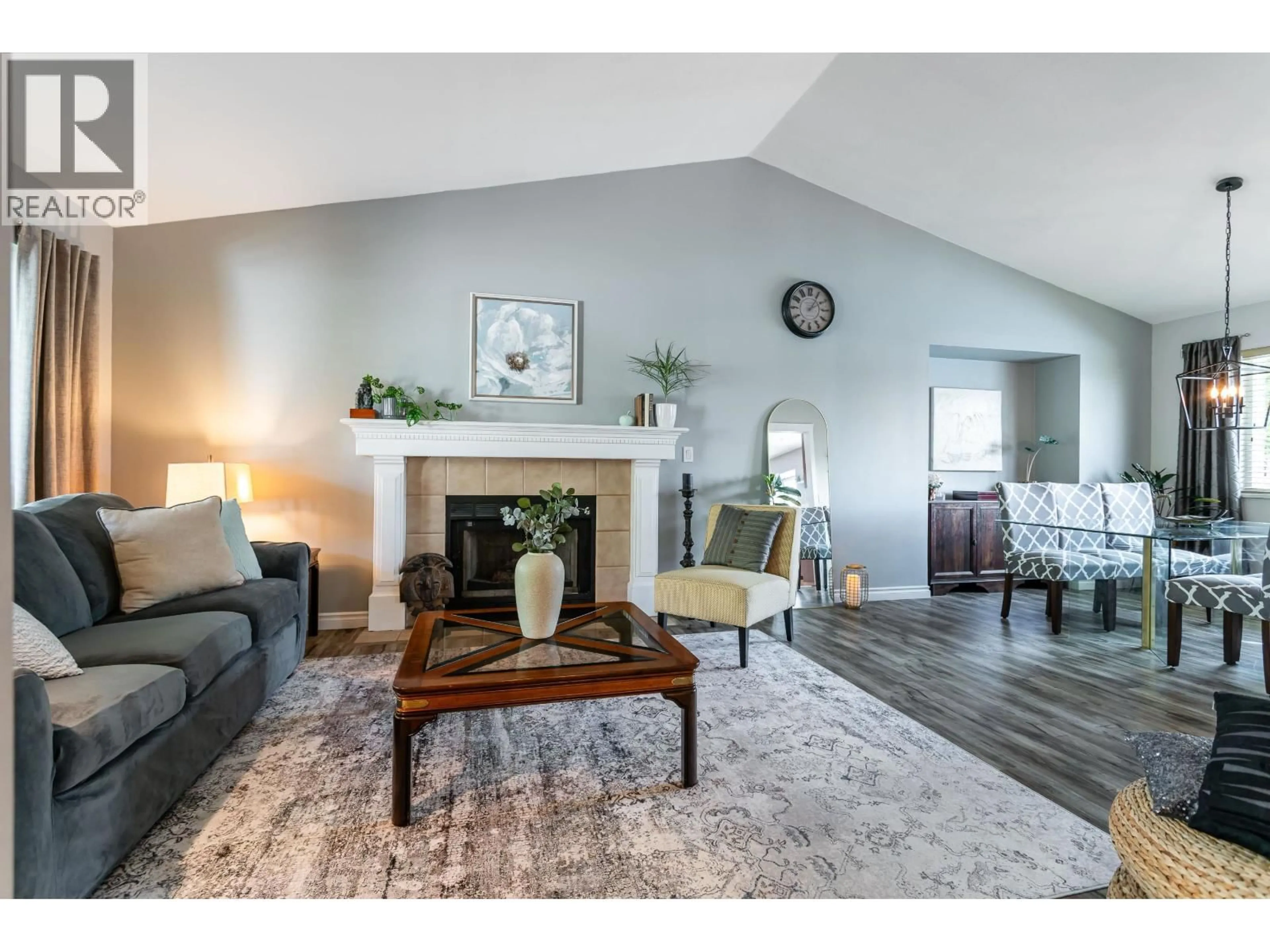 Living room with furniture, unknown for 19660 SOMERSET DRIVE, Pitt Meadows British Columbia V3Y2E2