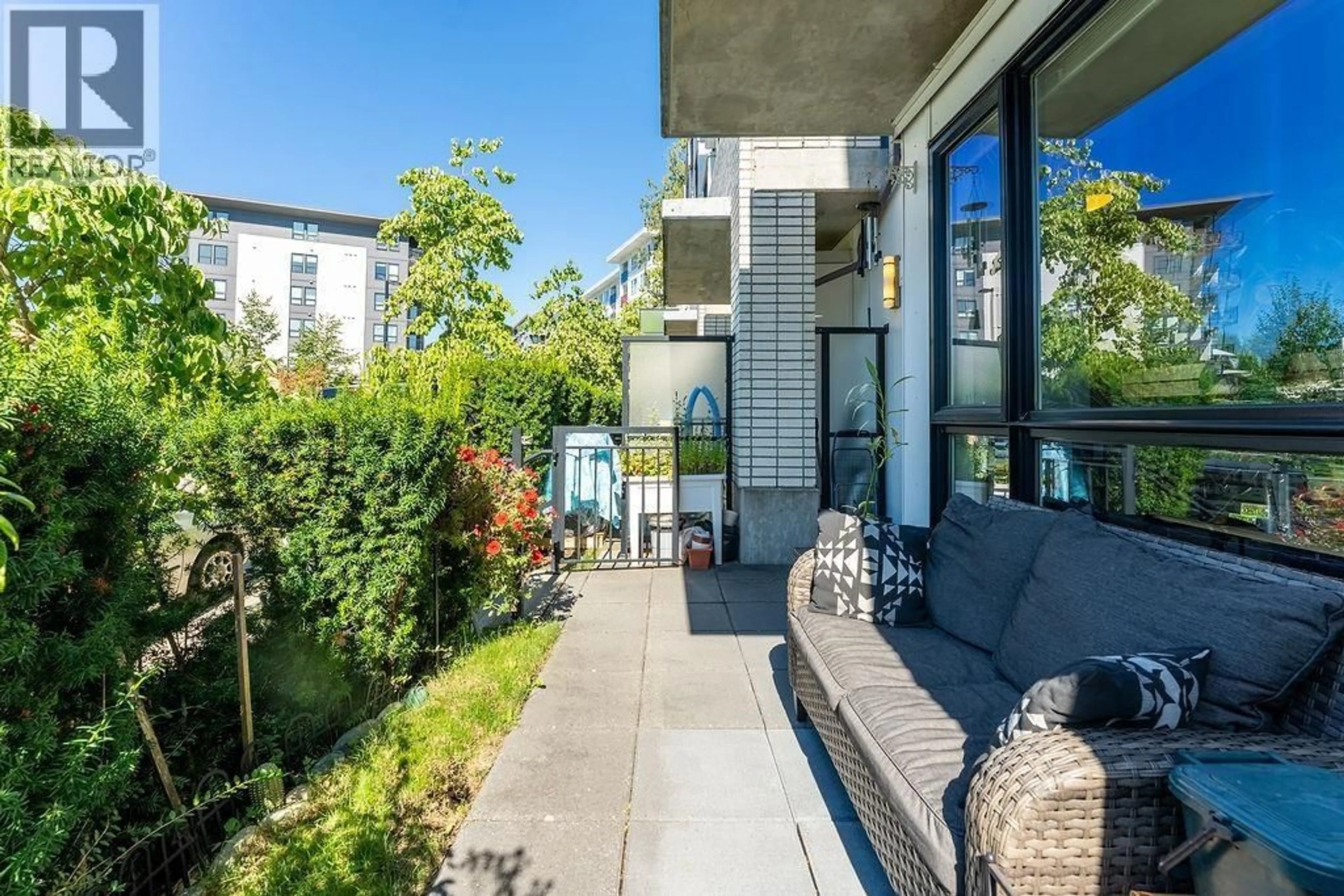 Patio, street for 104 - 9350 UNIVERSITY HIGH STREET, Burnaby British Columbia V5A0B6
