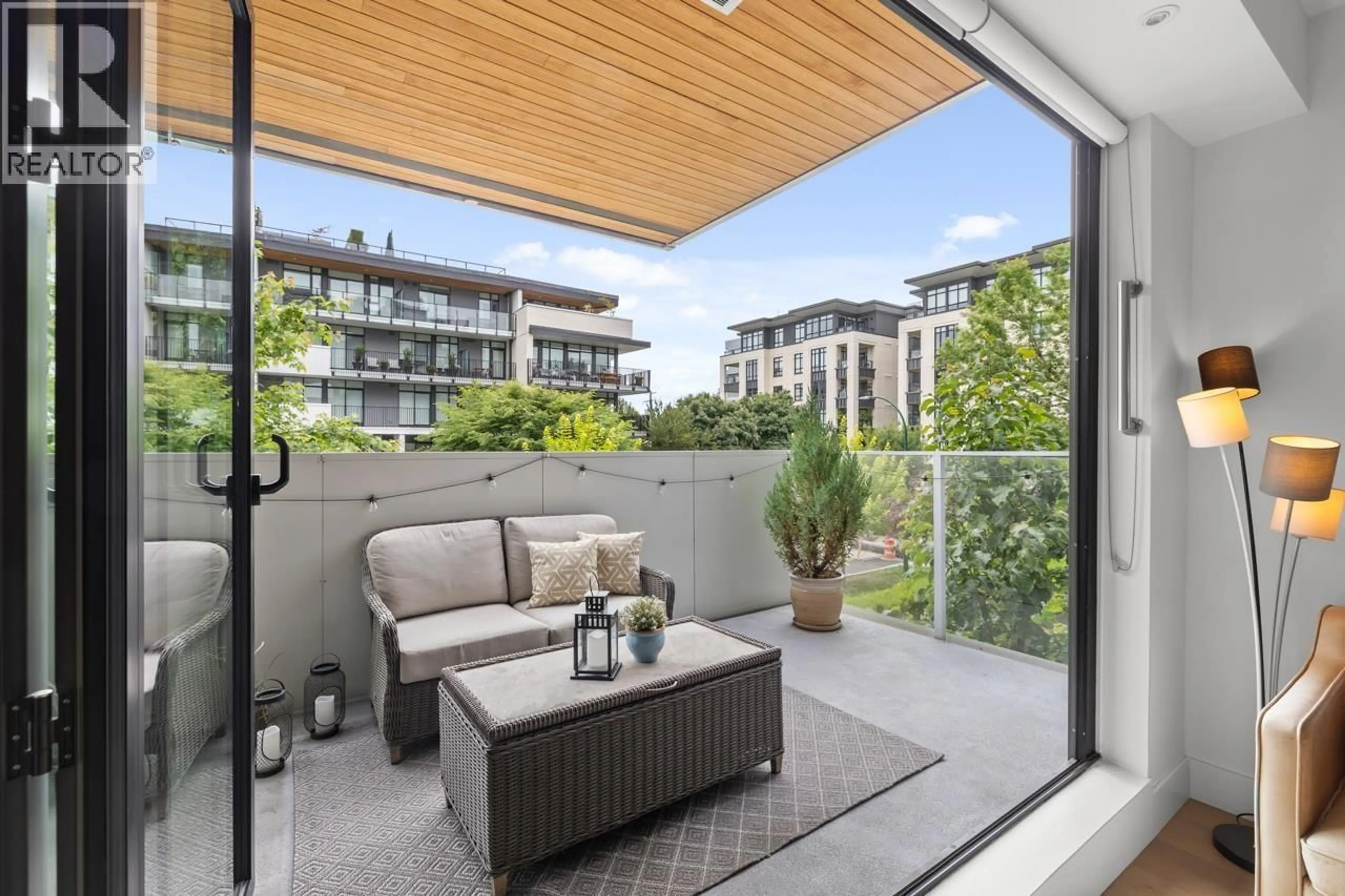 Patio, unknown for 205 - 5089 QUEBEC STREET, Vancouver British Columbia V5W0E5