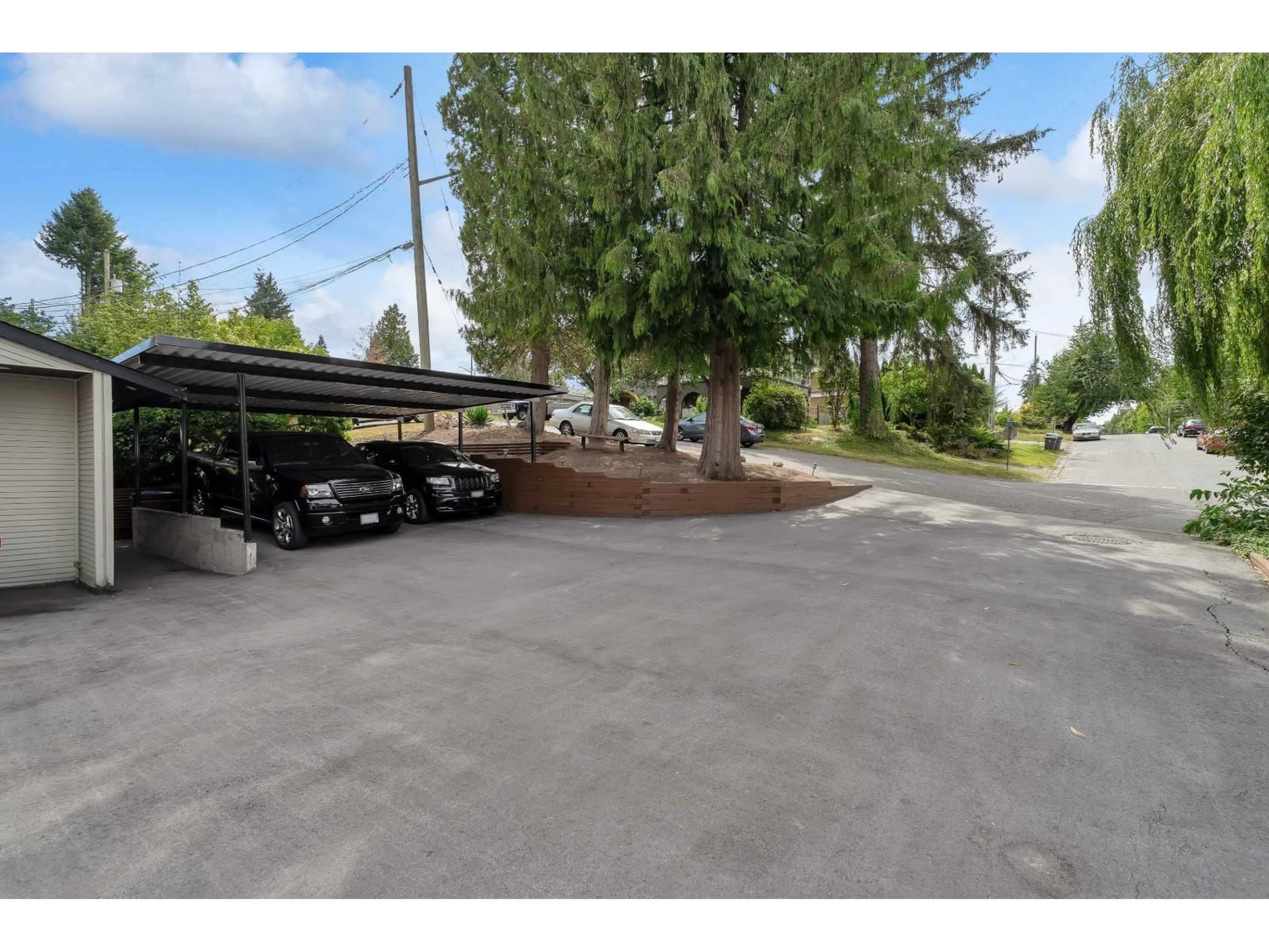 Parking for 7794 141B, Surrey British Columbia V3W6J7