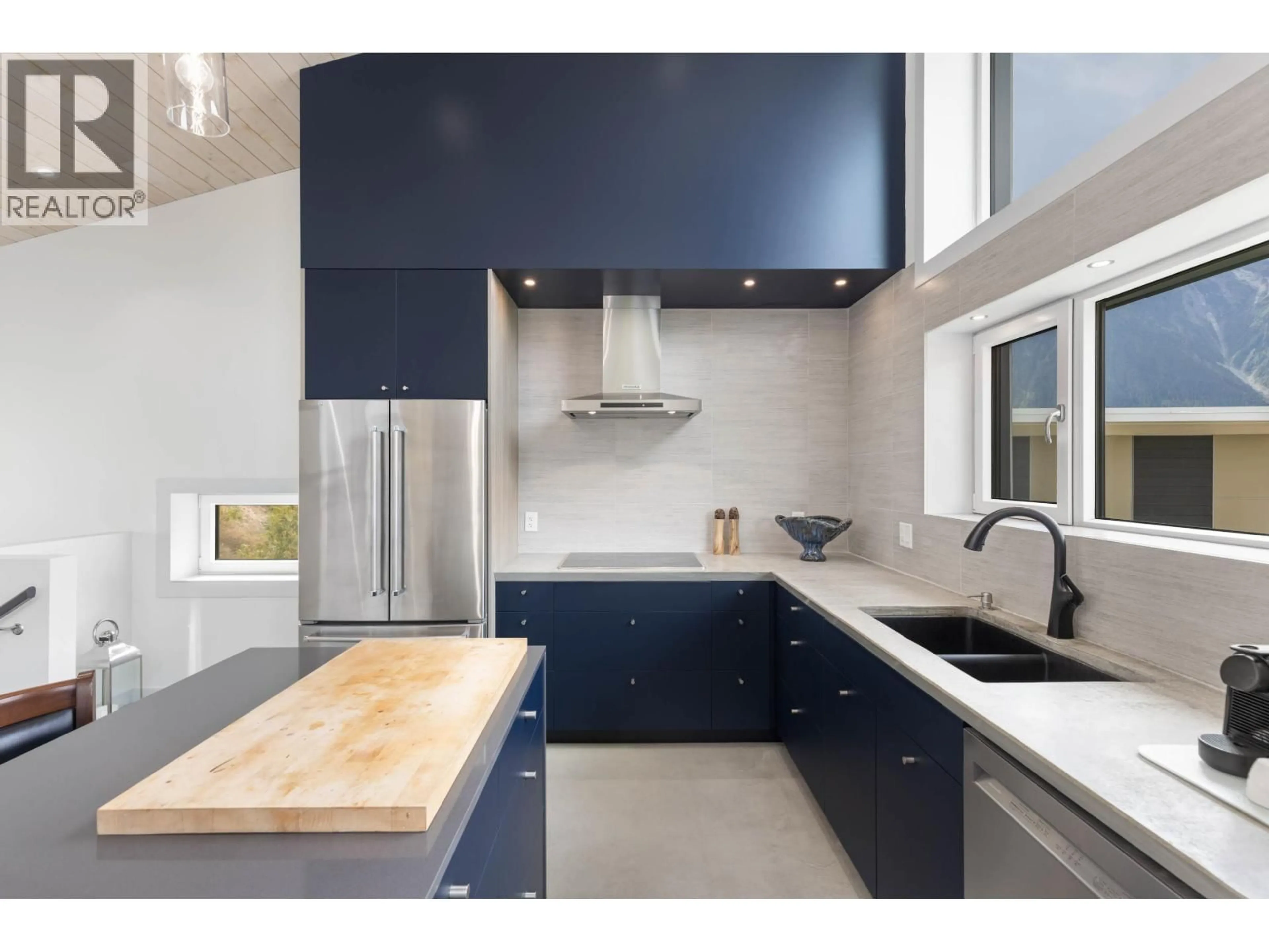 Contemporary kitchen, ceramic/tile floor for 7666 CERULEAN DRIVE, Pemberton British Columbia V0N2L3