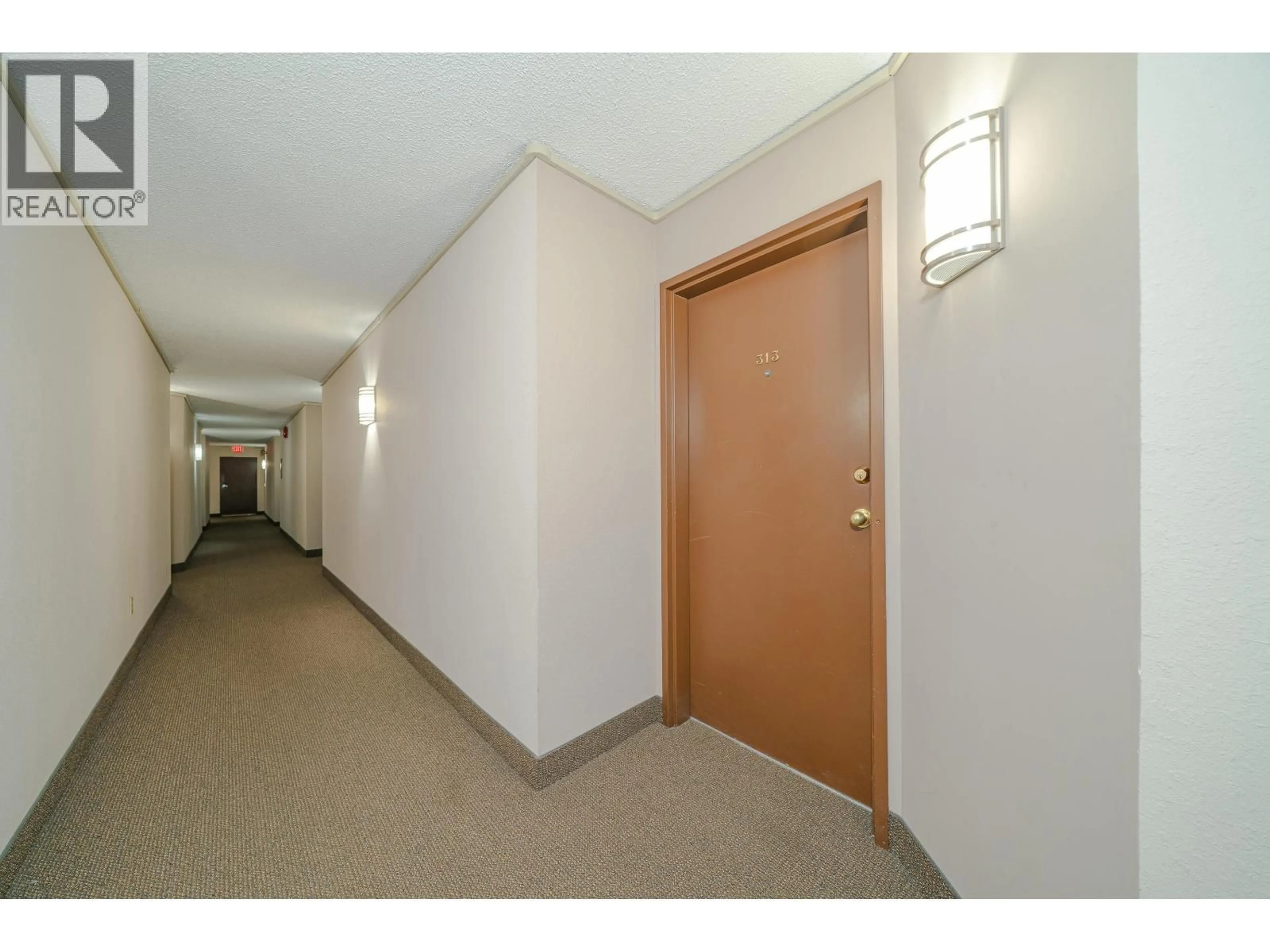 Indoor foyer for 313 - 8460 ACKROYD ROAD, Richmond British Columbia V6X3E9
