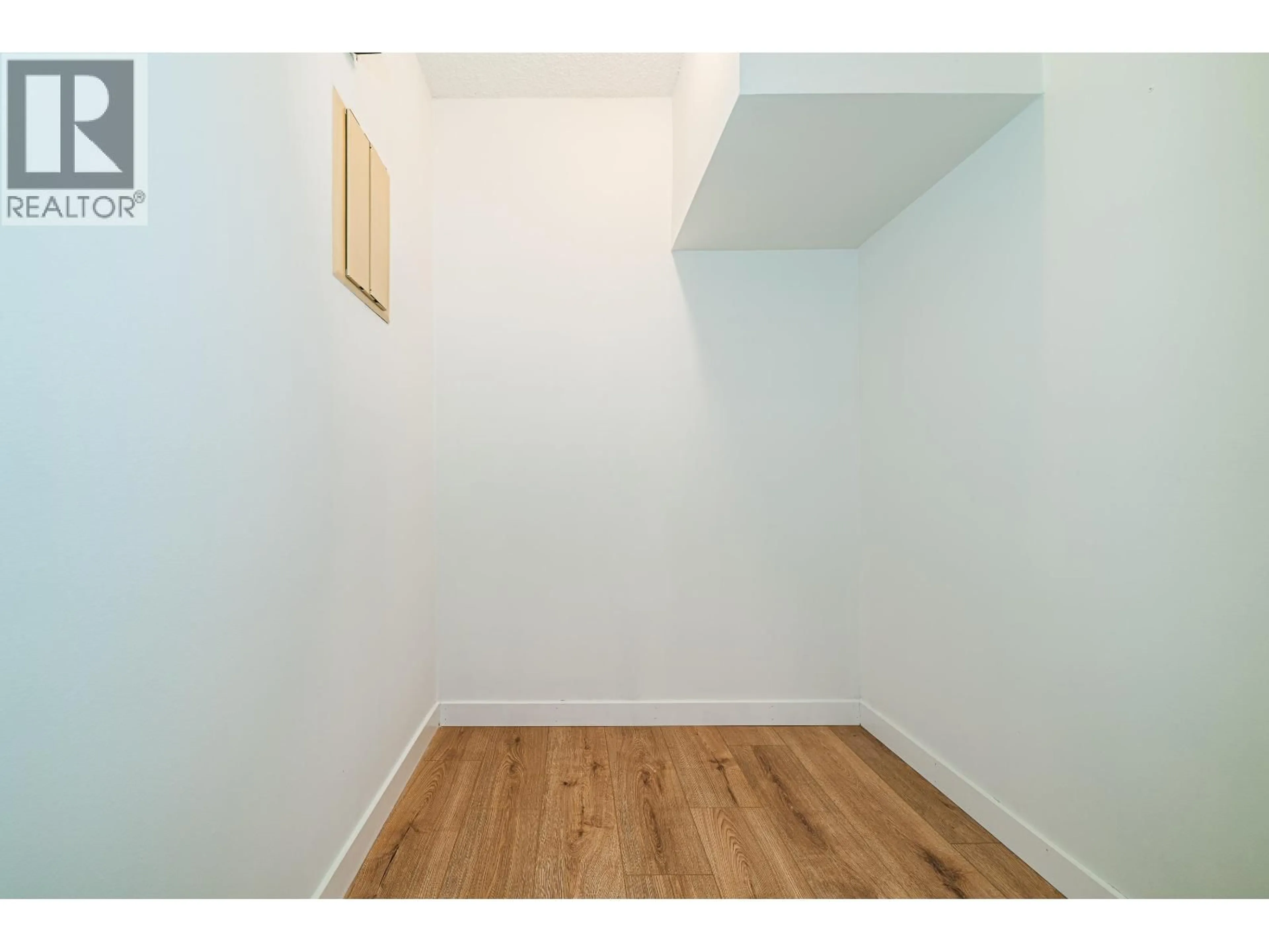 A pic of a room for 313 - 8460 ACKROYD ROAD, Richmond British Columbia V6X3E9