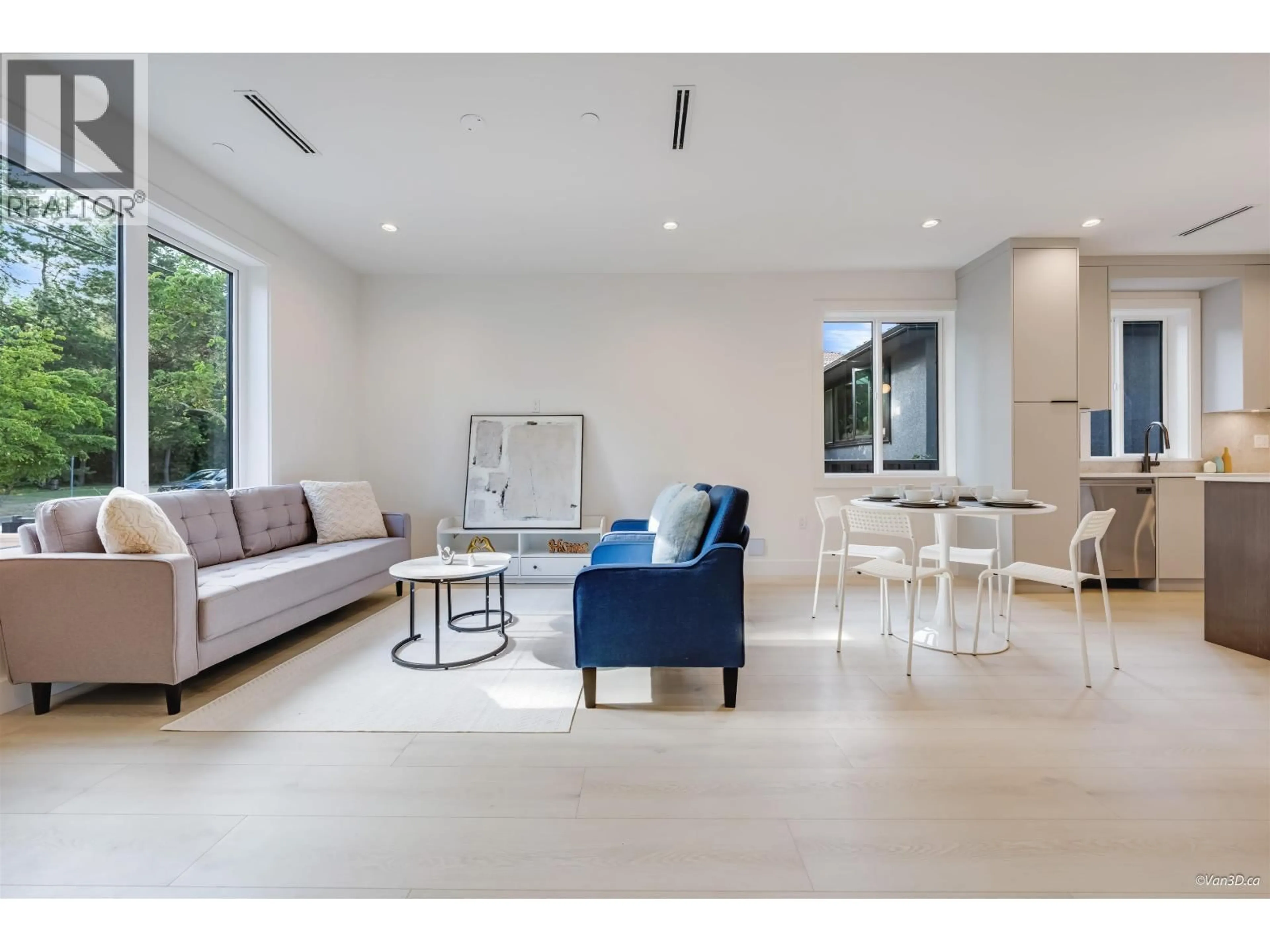 Living room with furniture, unknown for 3 - 7180 ONTARIO STREET, Vancouver British Columbia V5X3B6
