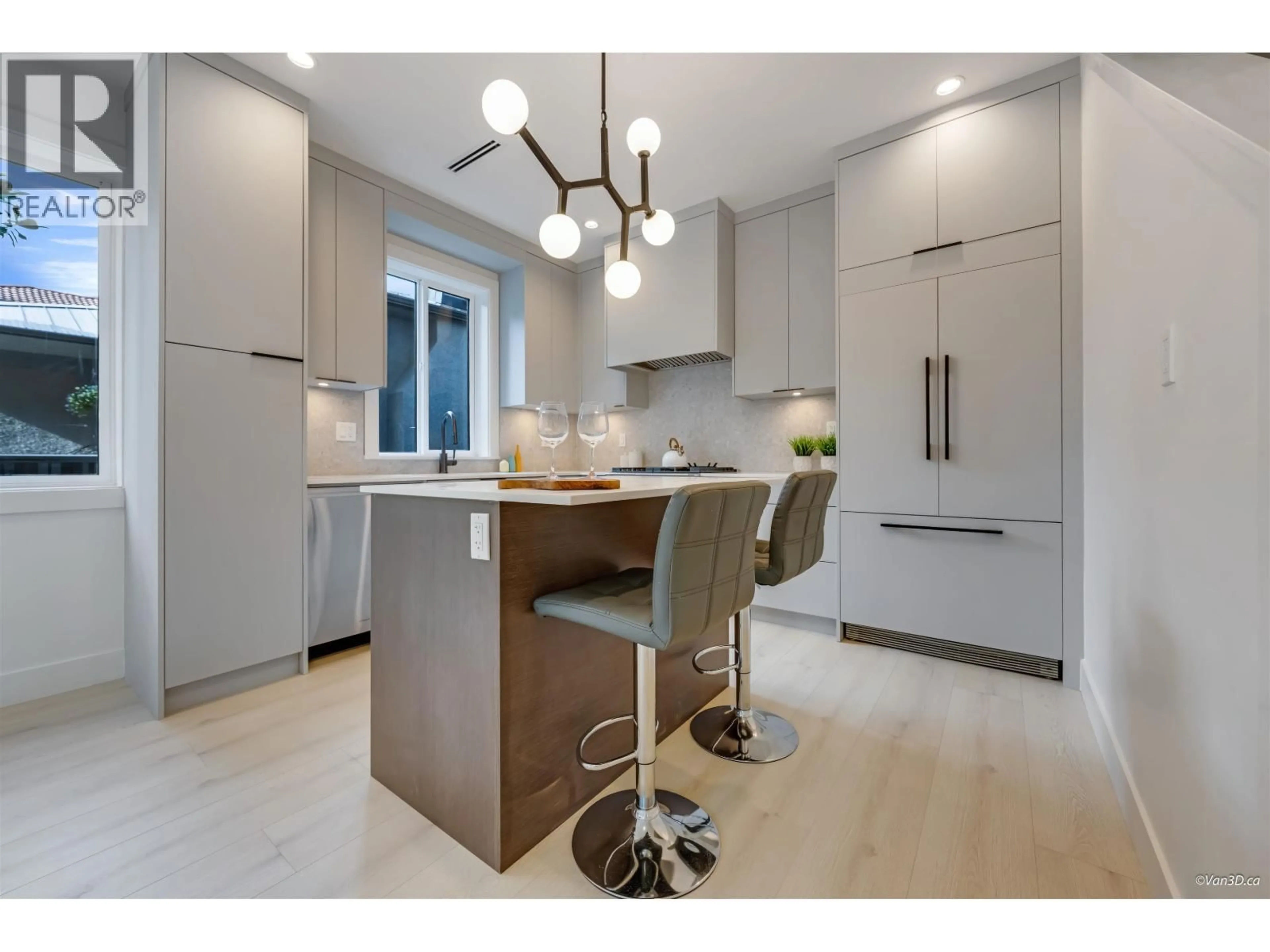 Contemporary kitchen, ceramic/tile floor for 3 - 7180 ONTARIO STREET, Vancouver British Columbia V5X3B6