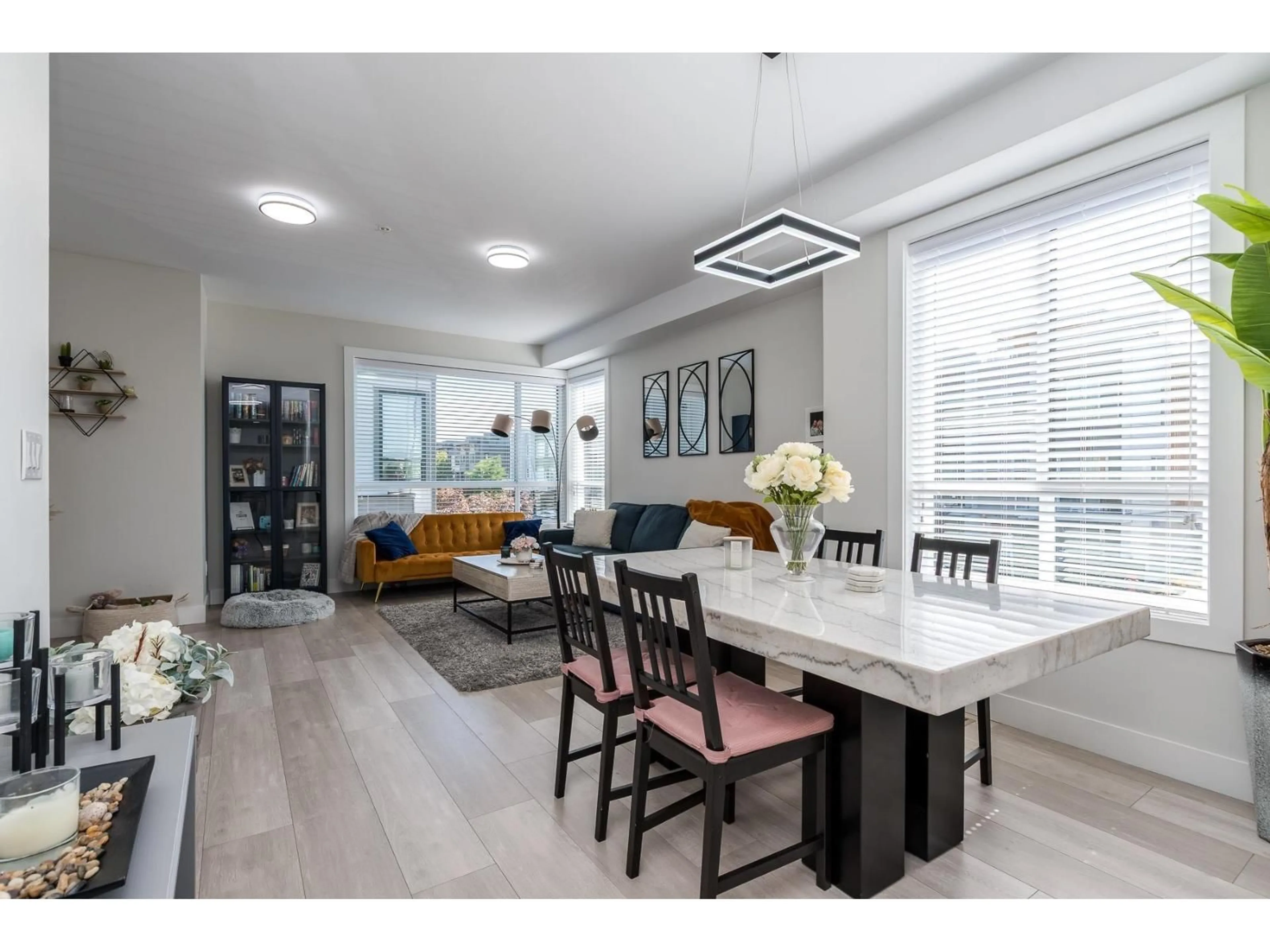 Dining room, wood/laminate floor for 1 - 19631 55A, Langley British Columbia V3A3X1