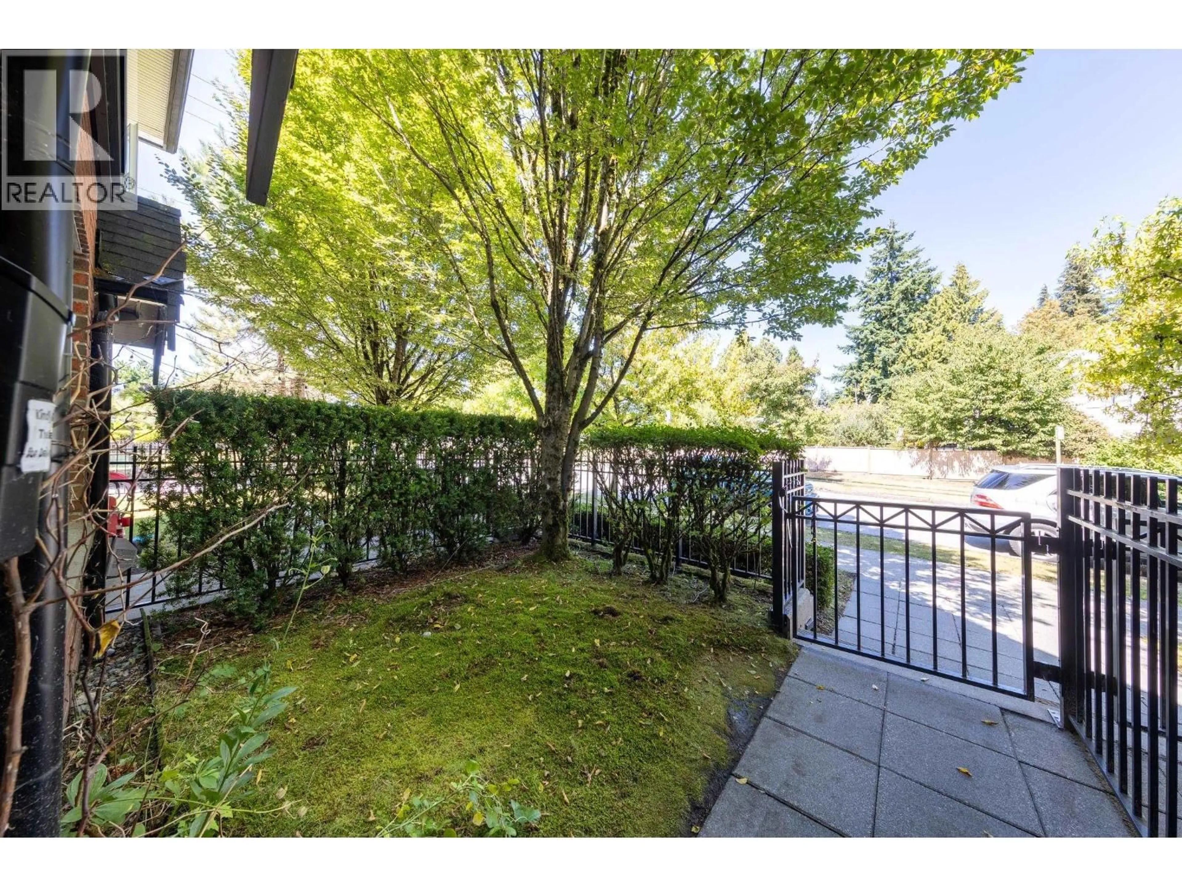 Patio, street for 1016 W 45TH AVENUE, Vancouver British Columbia V6M2G6
