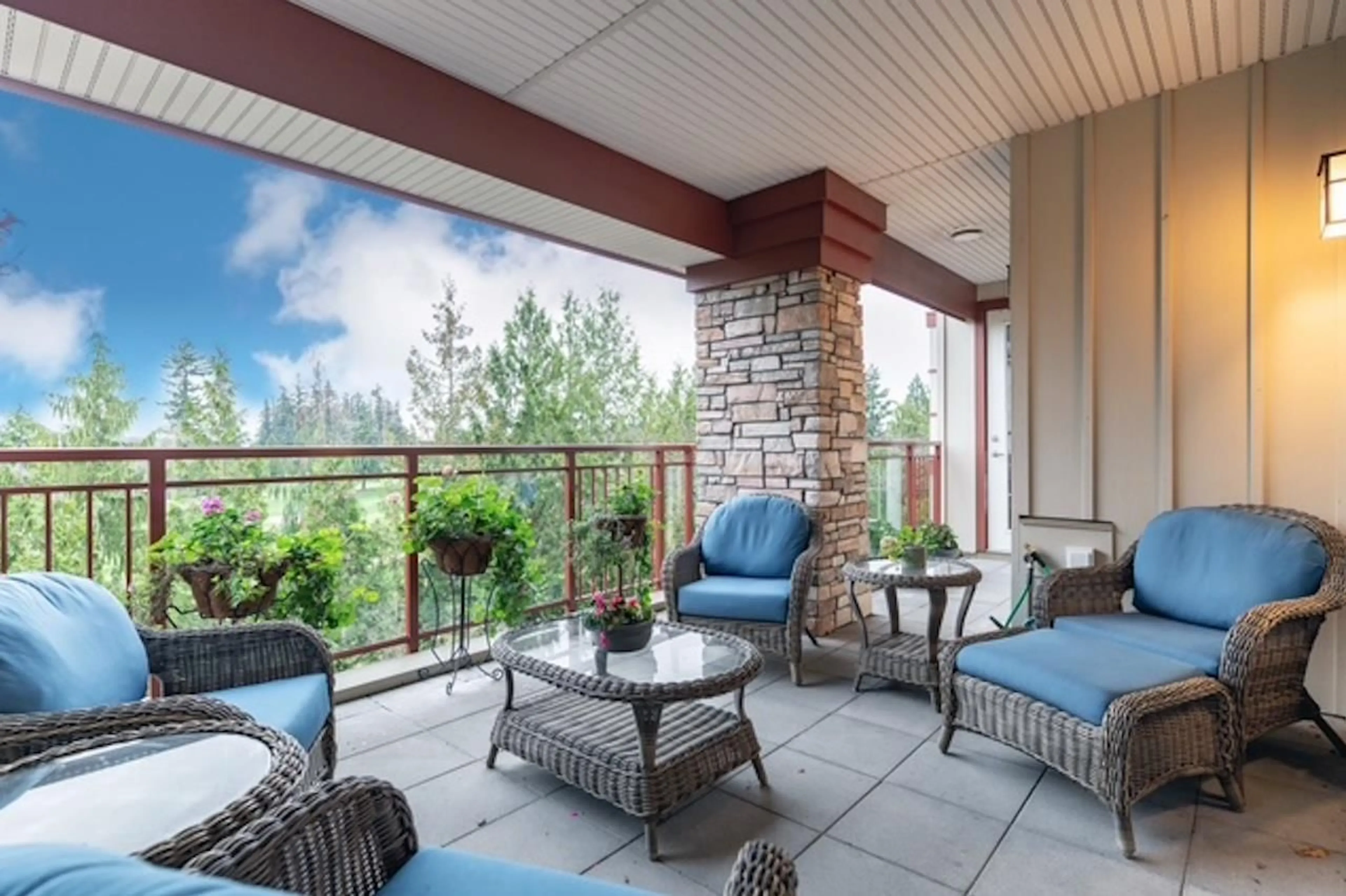 Patio, water/lake/river/ocean view for 207 - 16477 64, Surrey British Columbia V3S6V7