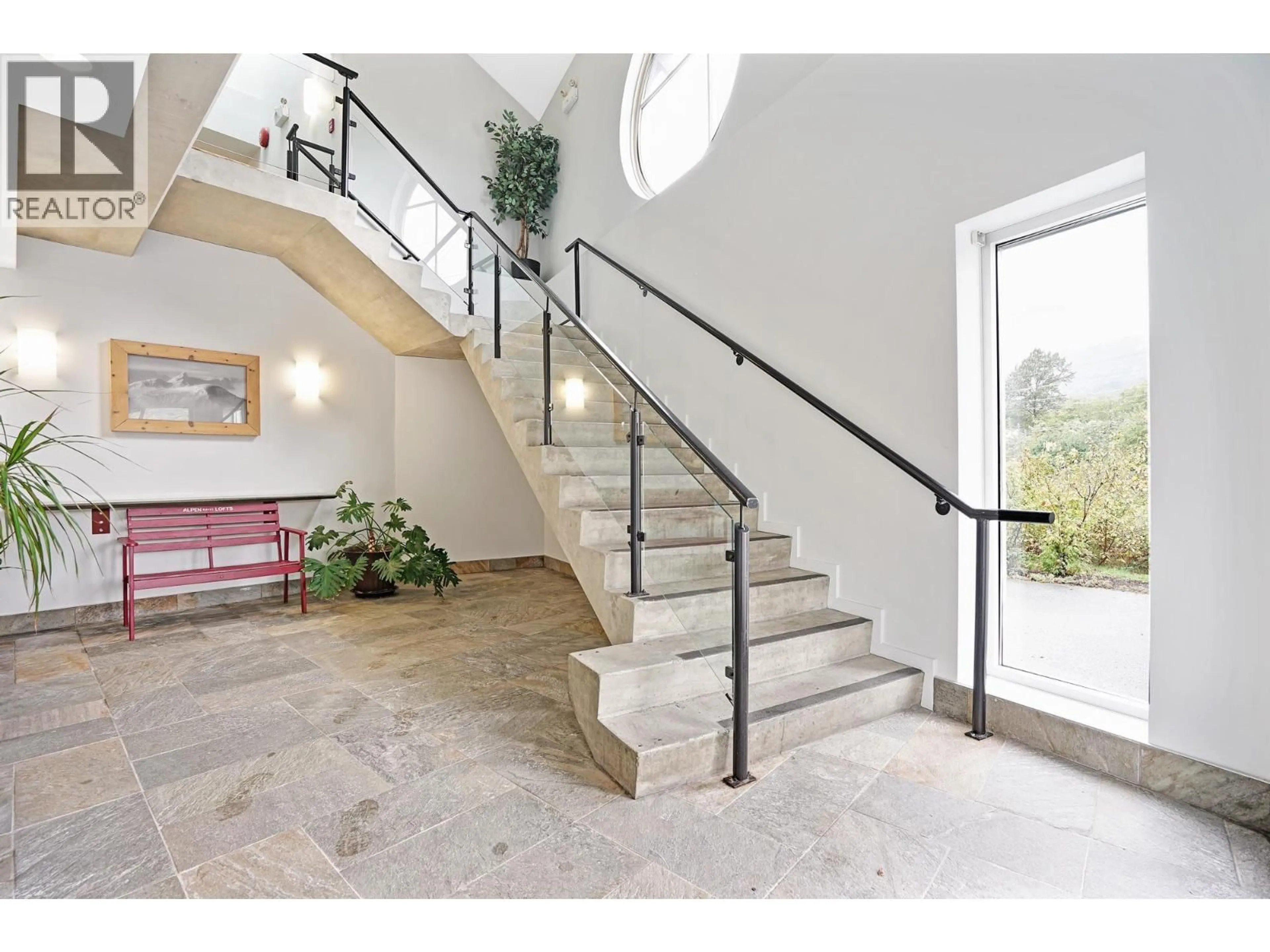 Unknown for 1 - 40775 TANTALUS ROAD, Squamish British Columbia V8B0N2