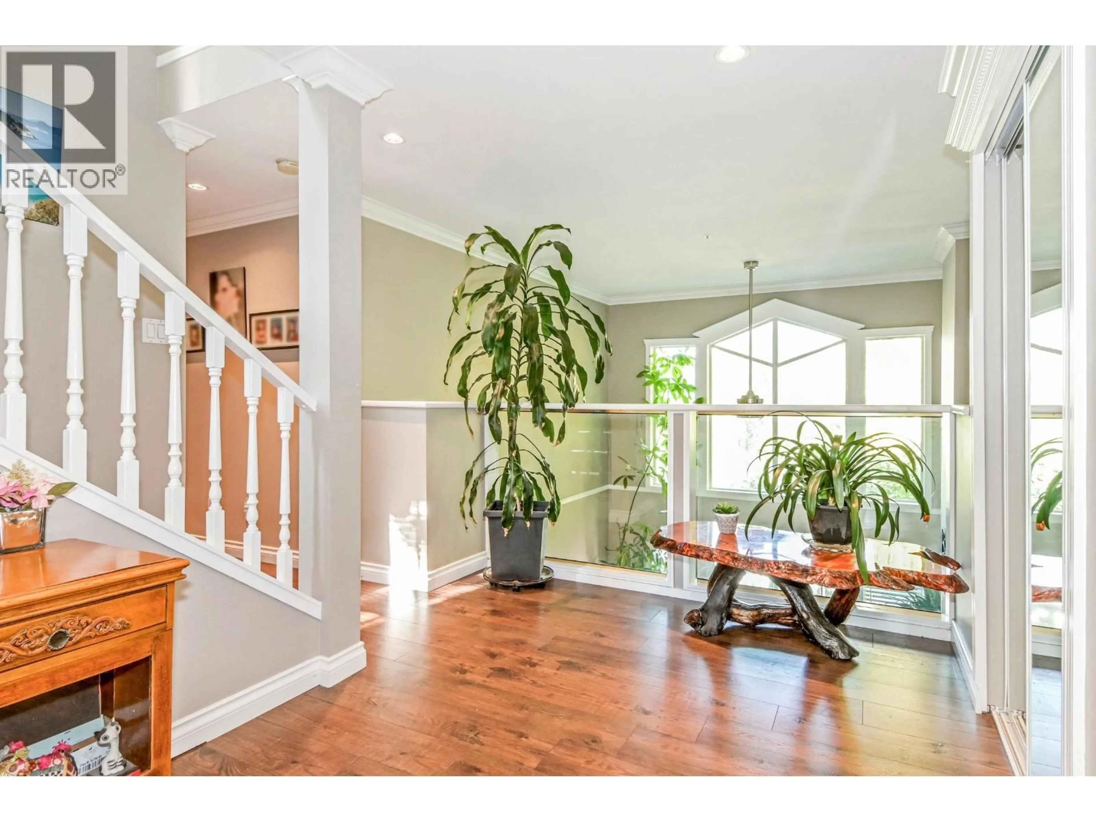 Indoor entryway for 24 - 1238 EASTERN DRIVE, Port Coquitlam British Columbia V3C6C5