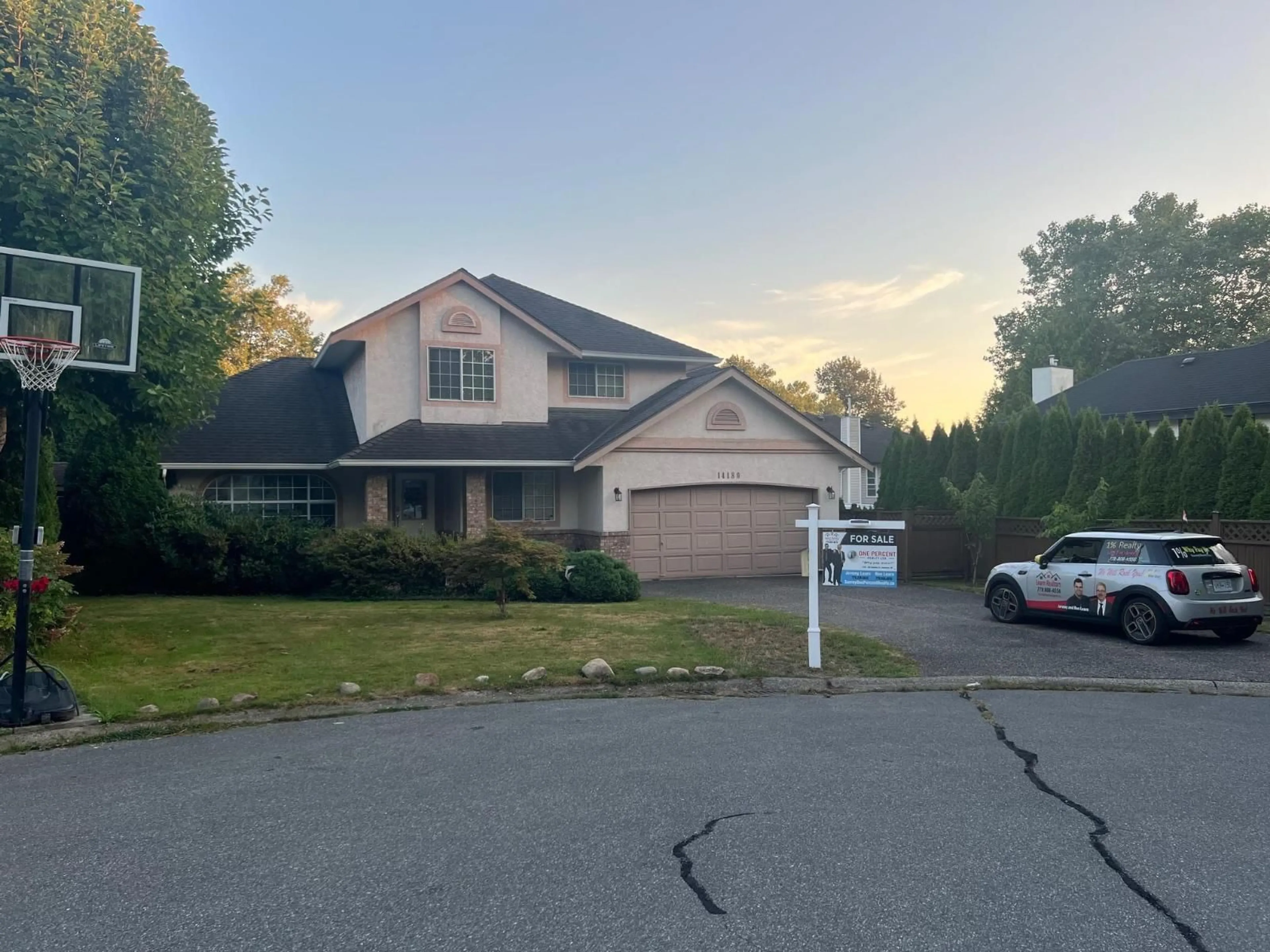 Unknown for 14180 85A, Surrey British Columbia V3W2T4