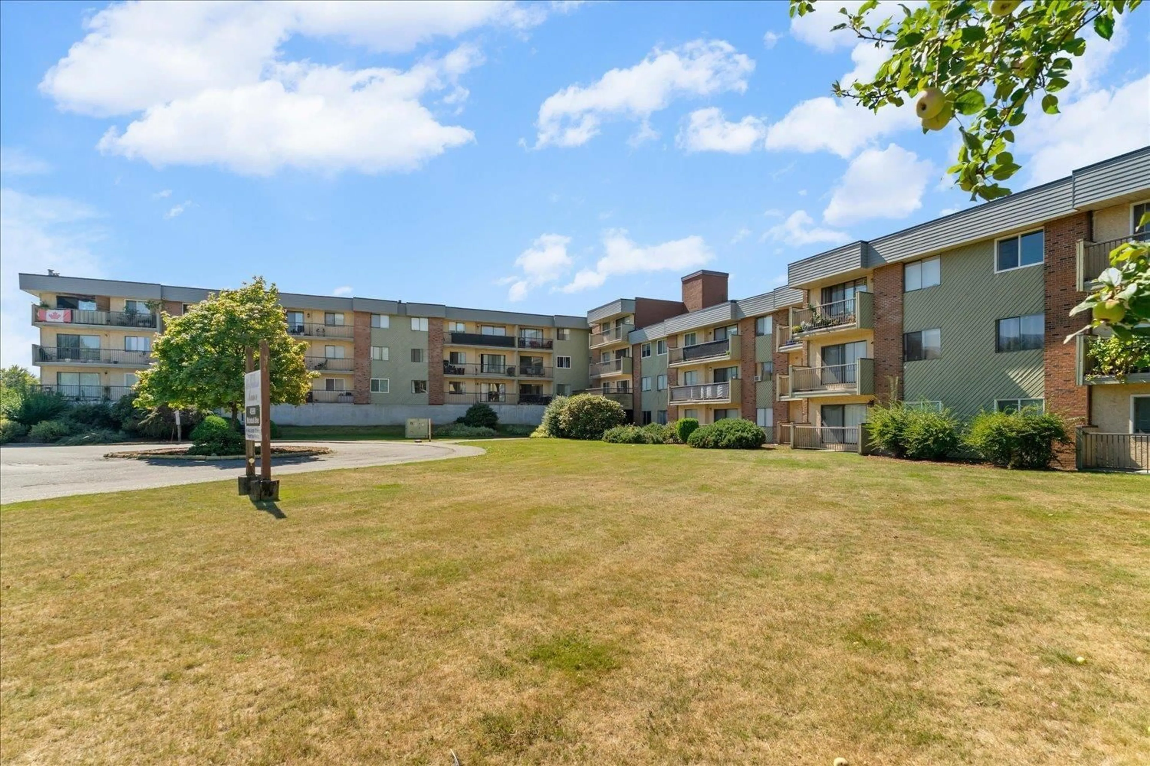 A pic from outside/outdoor area/front of a property/back of a property/a pic from drone, unknown for 307 - 45598 MCINTOSH DRIVE, Chilliwack British Columbia V2P7J3